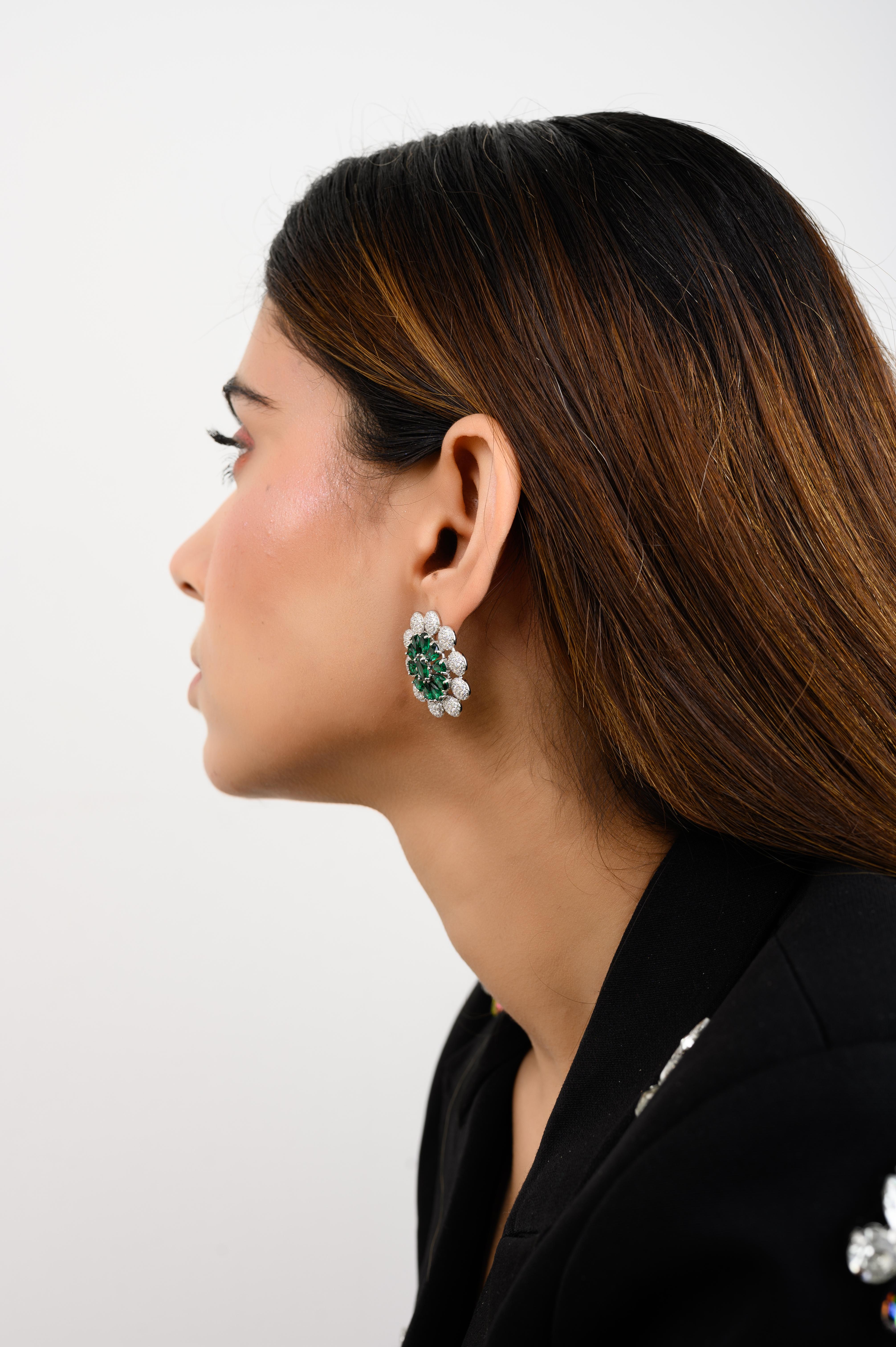 Women's Green Color Zircon Flower Stud Earrings in 925 Silver Fashion Jewelry for Mom For Sale