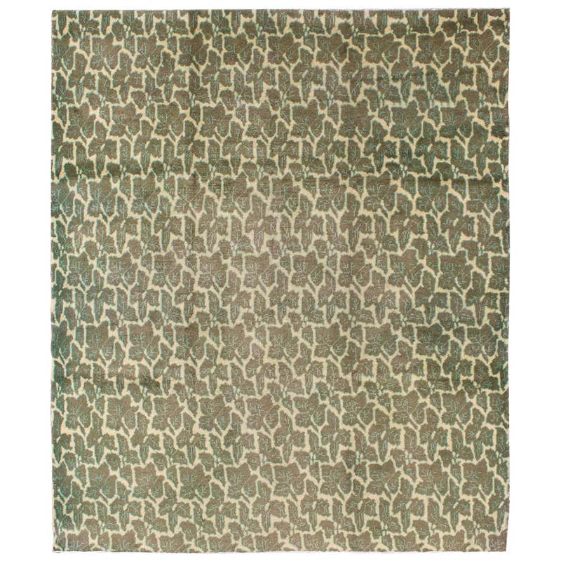 Mid-Century Modern Turkish with Bright Green Rug in Excellent Condition ...