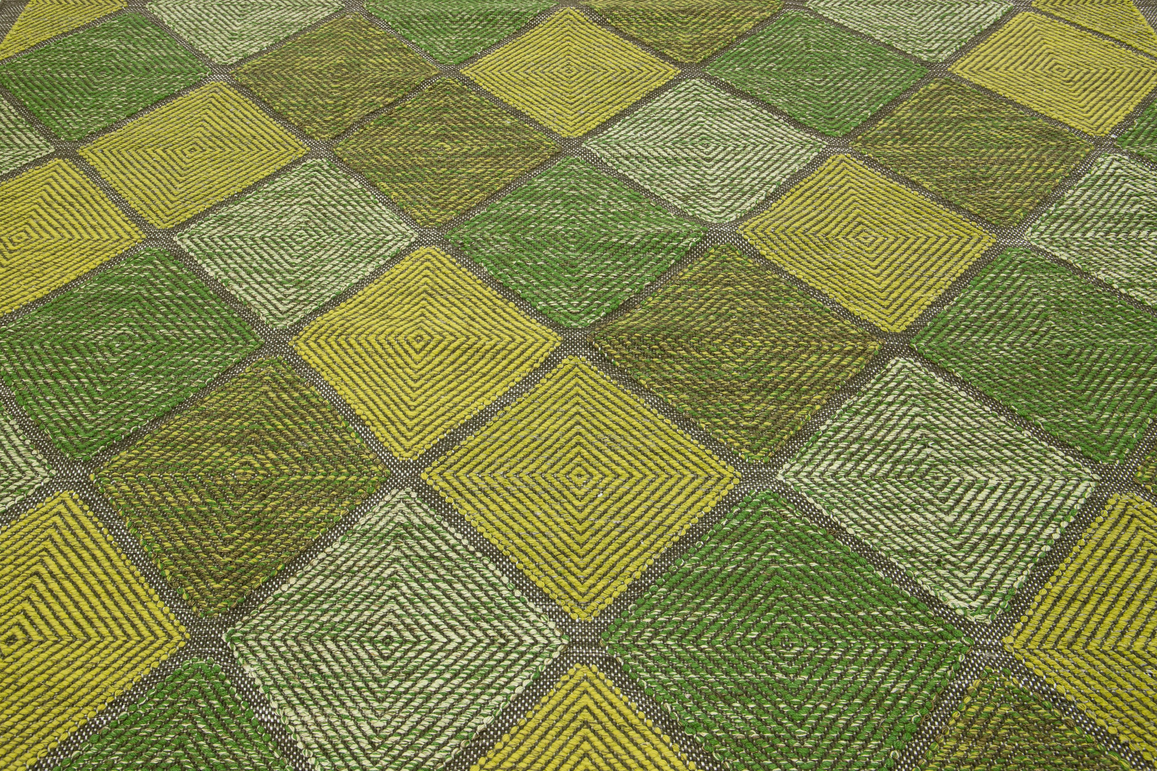 Green Contemporary Swedish Style Wool Rug Handmade With Geometric Pattern In New Condition For Sale In Norwalk, CT