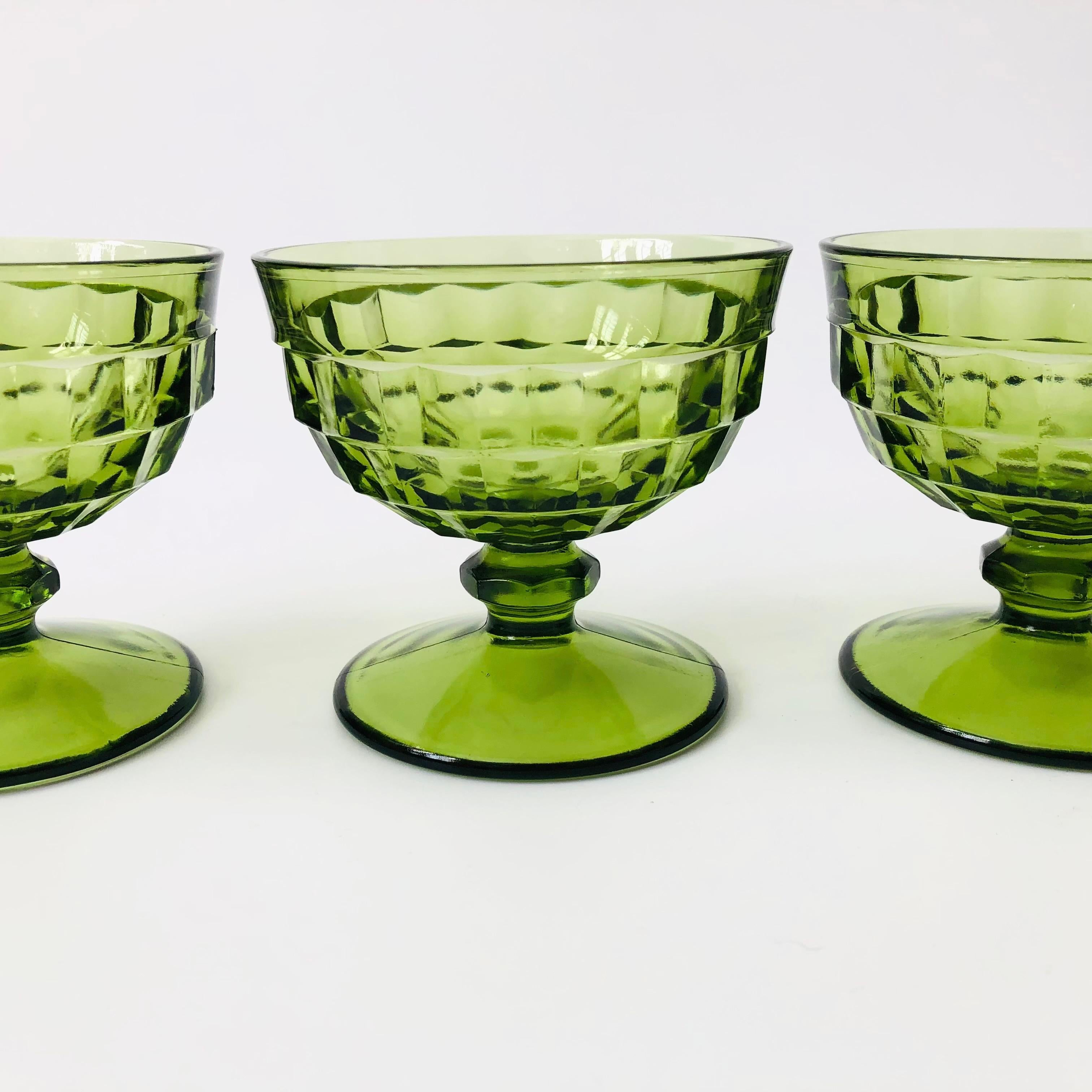 Green Coupe Glasses - Set of 4 - Whitehall Indiana Glass In Good Condition In Vallejo, CA