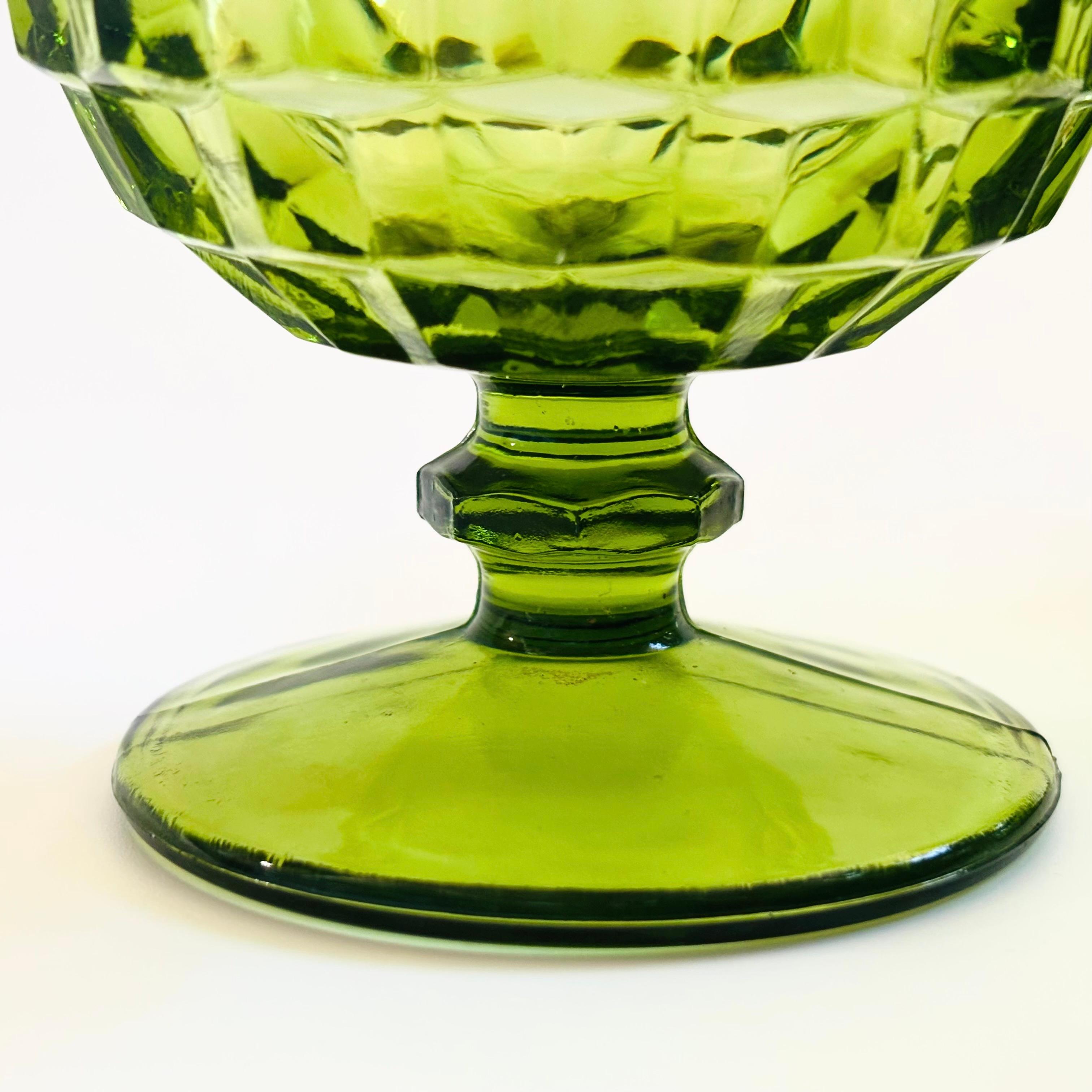 Grüne Coupe-Gläser - 6er-Set (20. Jahrhundert) im Angebot