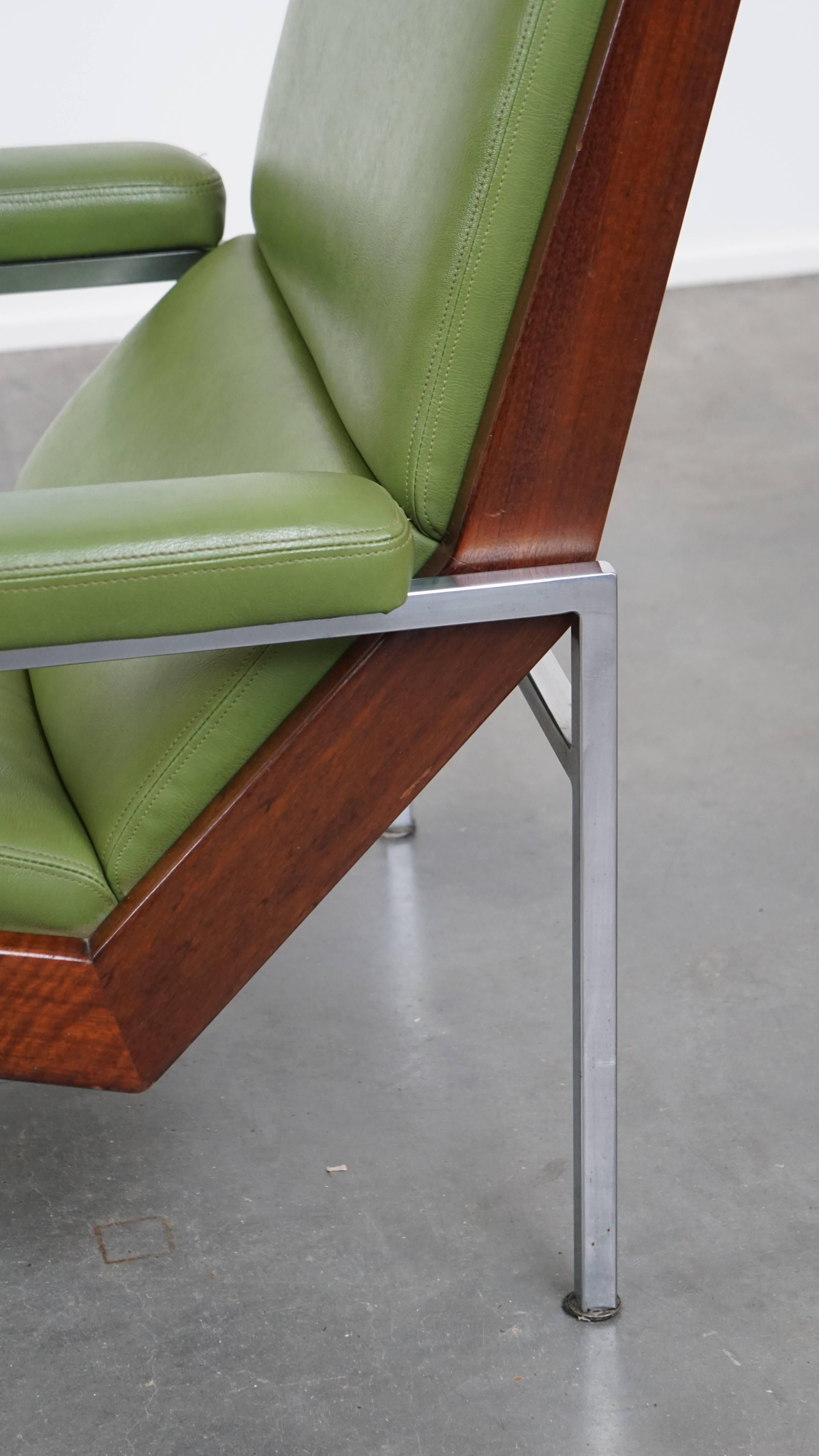 Green Cowhide Leather and Wooden Vintage Design Armchair For Sale 5