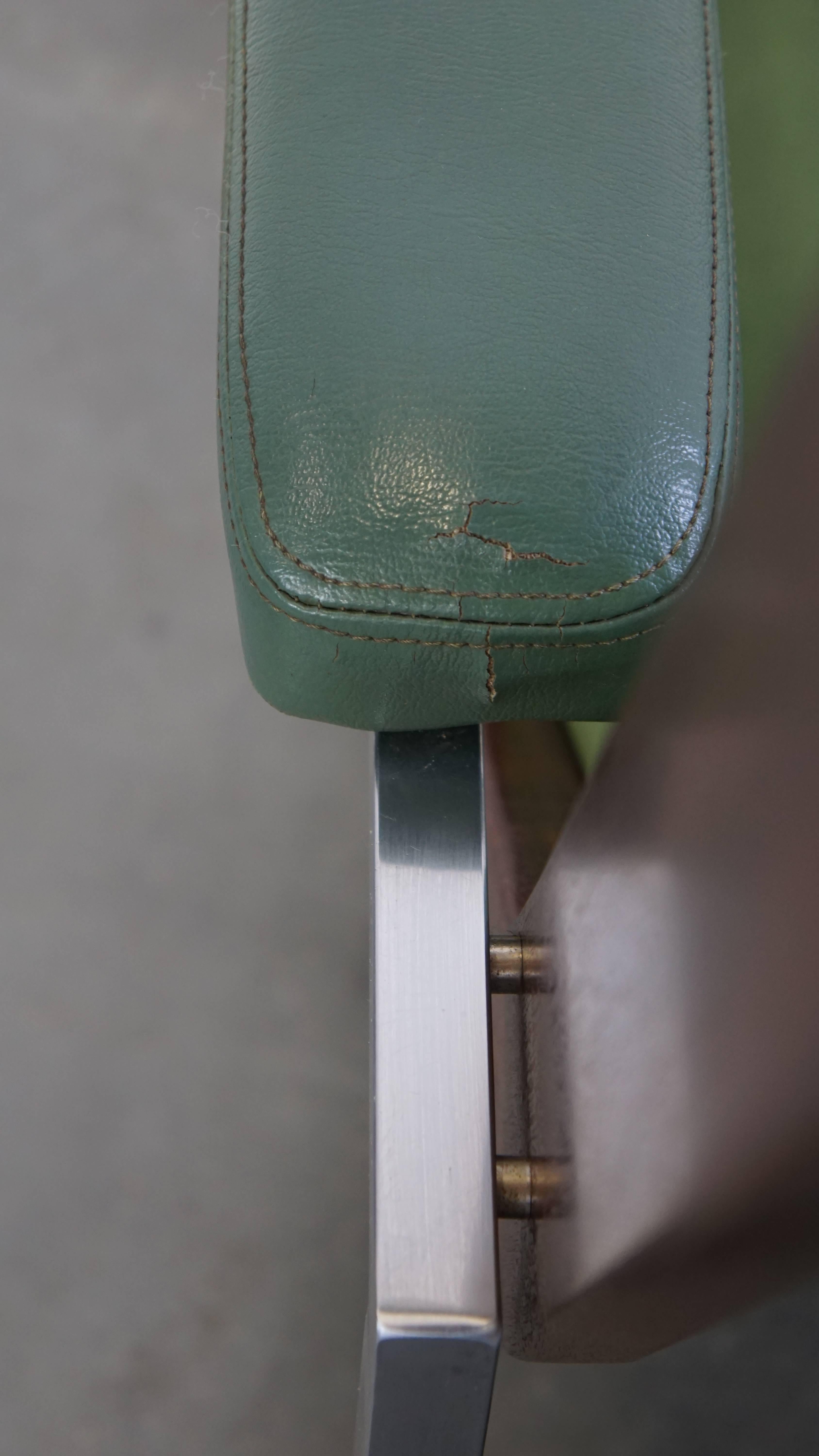 Green Cowhide Leather and Wooden Vintage Design Armchair For Sale 7