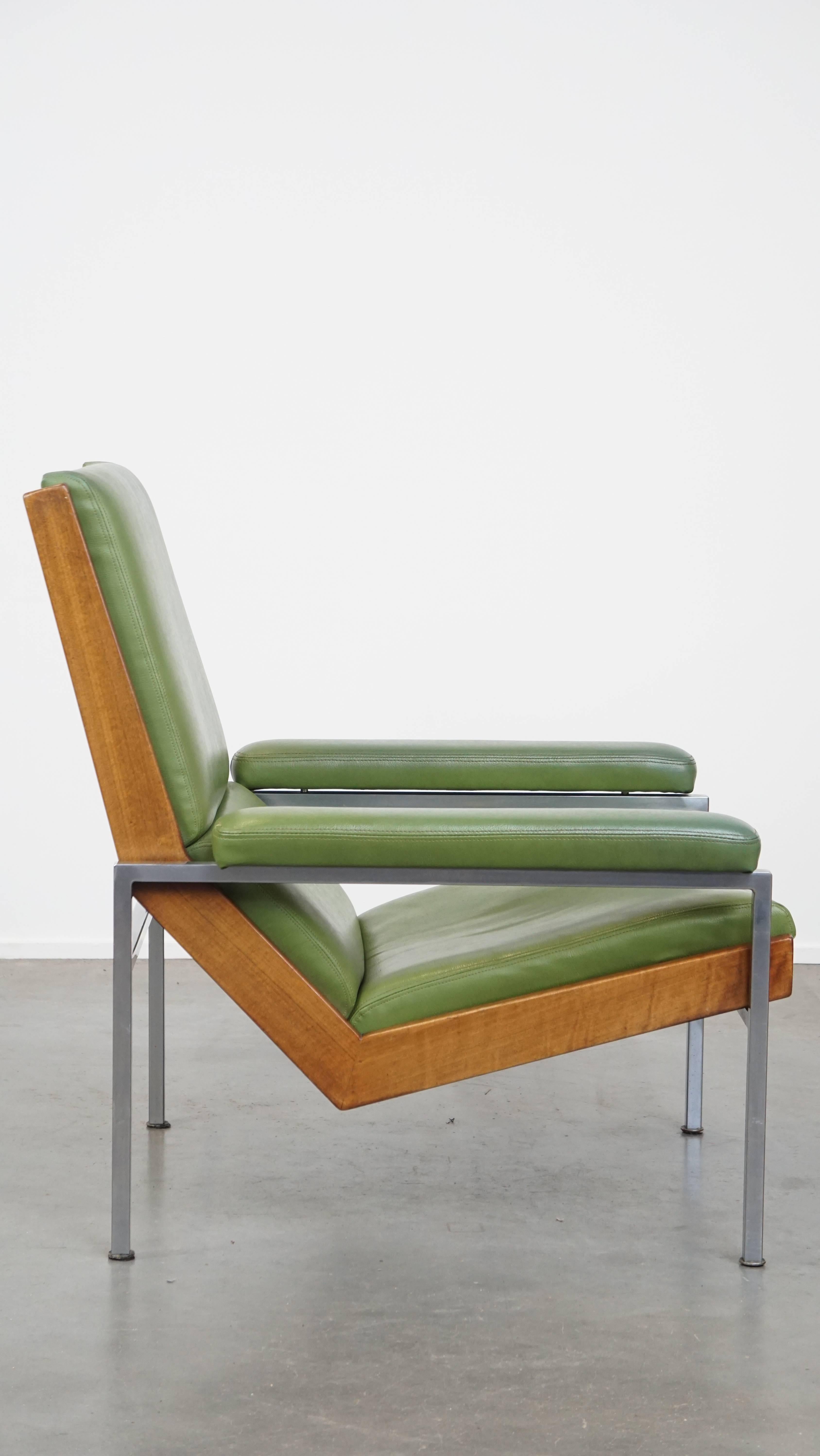 Classical Roman Green Cowhide Leather and Wooden Vintage Design Armchair For Sale