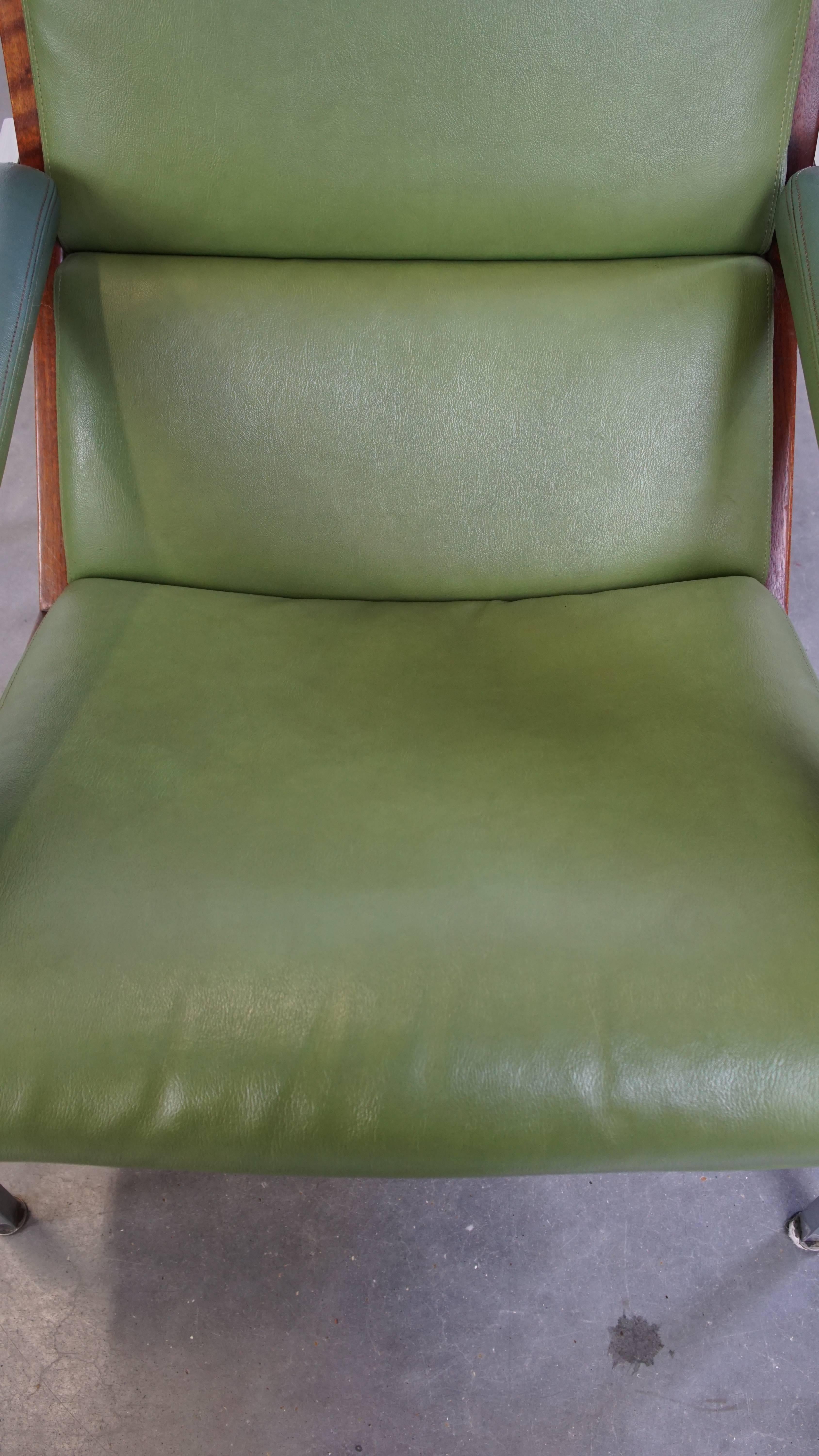 20th Century Green Cowhide Leather and Wooden Vintage Design Armchair For Sale