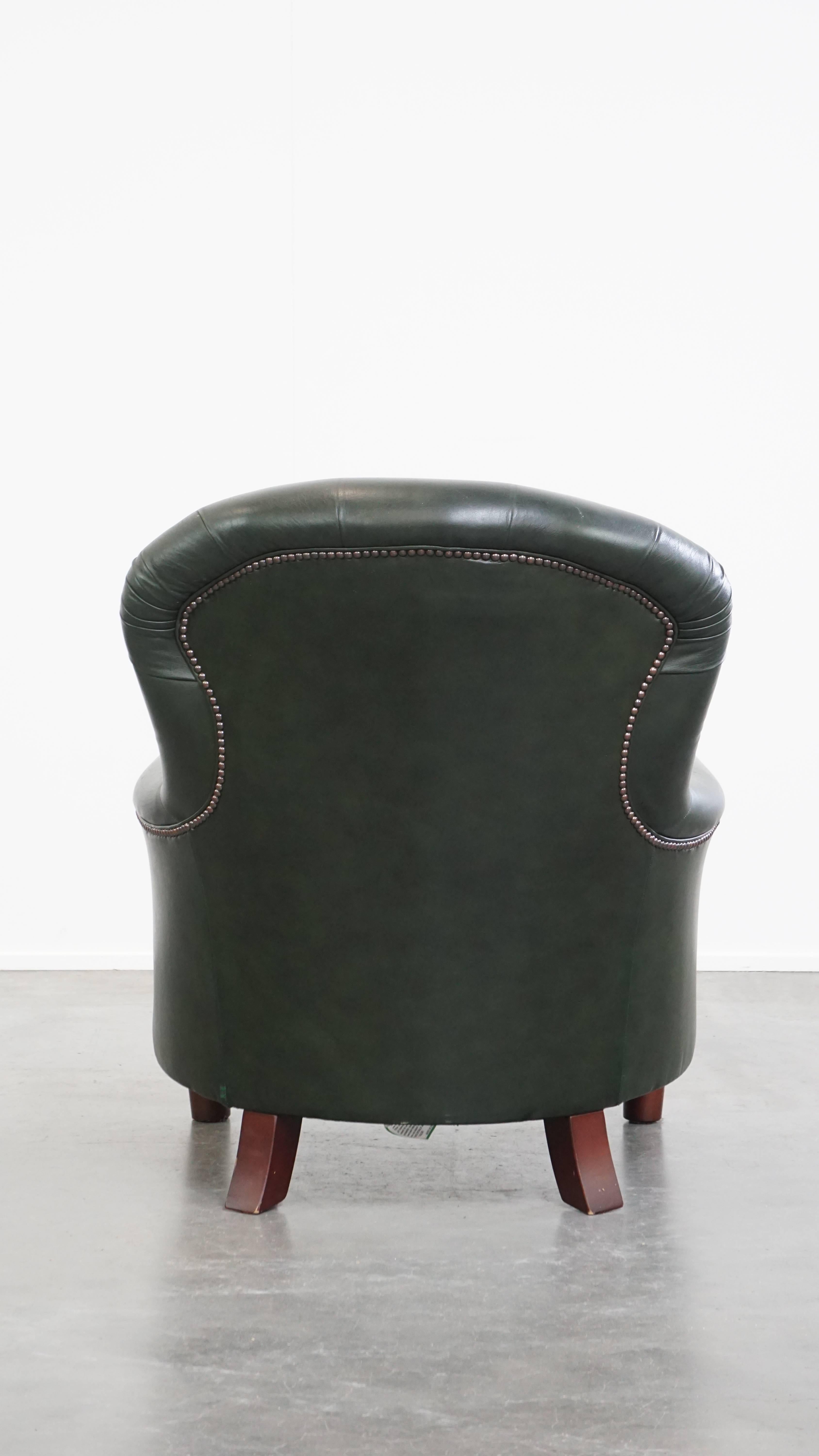 Fatto a mano Poltrona Chesterfield in pelle di vacchetta verde in stile classico inglese in vendita