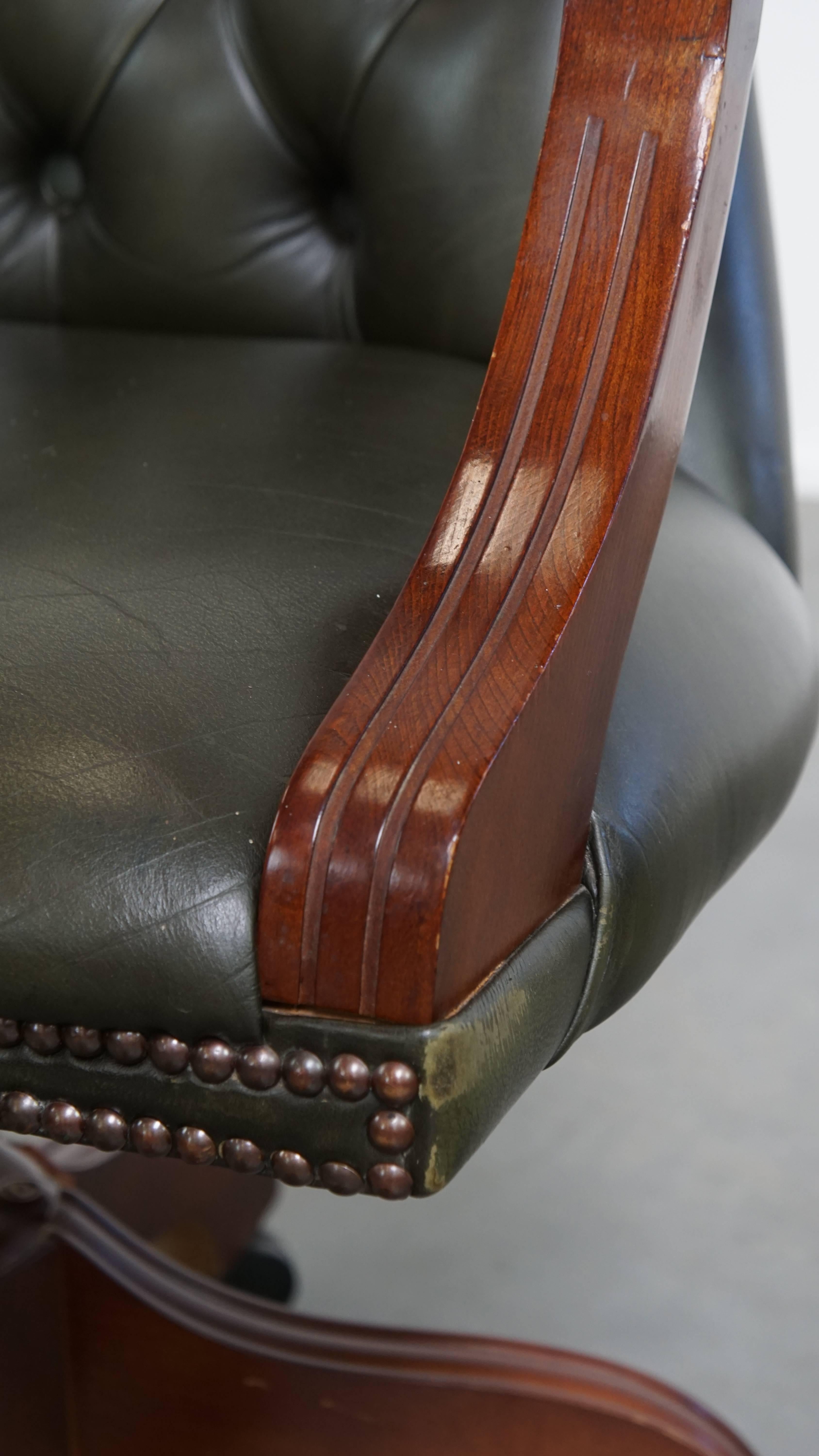 Green Cowhide Leather Chesterfield Office Chair in English Style For Sale 5