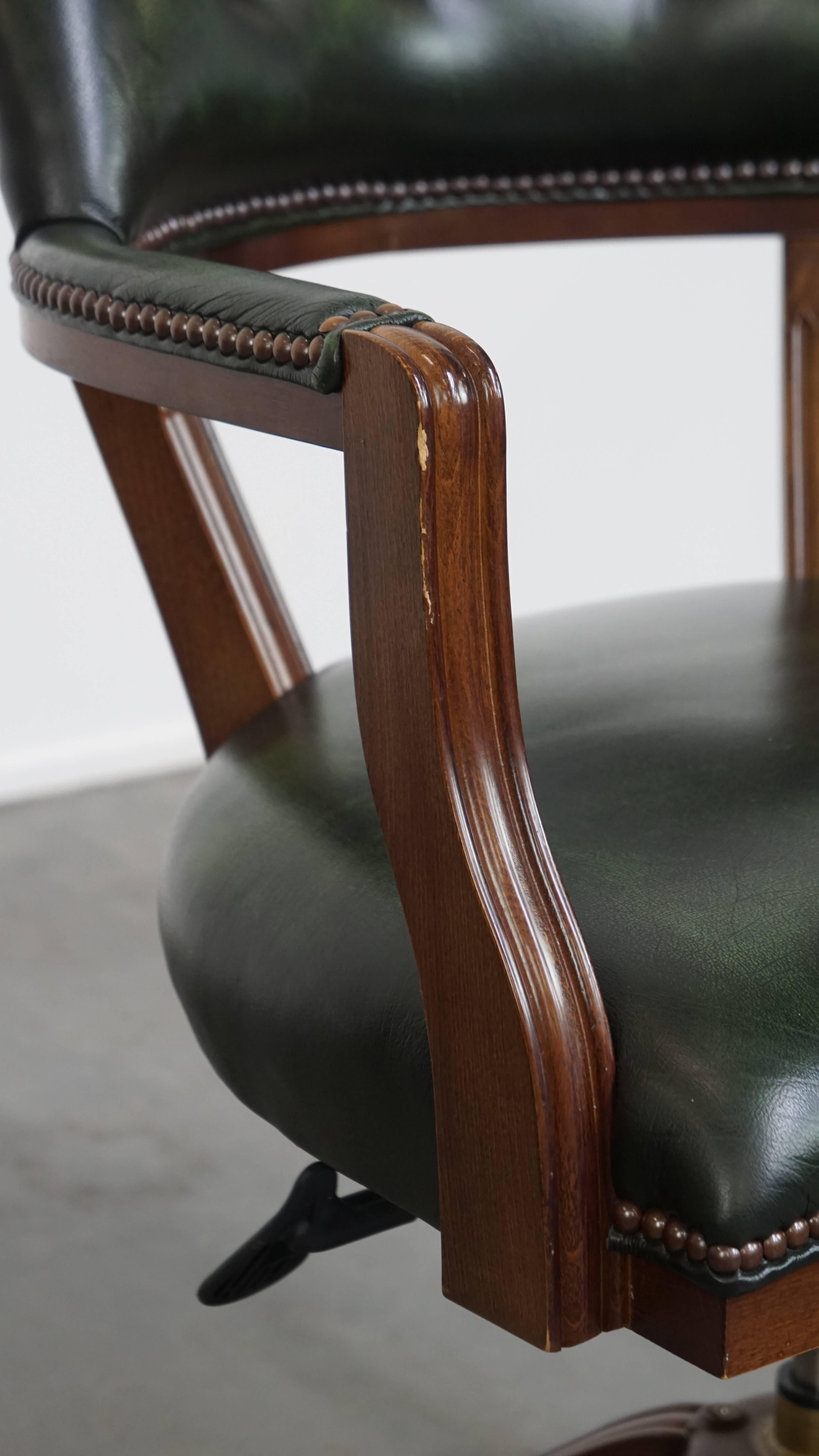 Green Cowhide Leather Chesterfield Office Chair in English Style on Wheels 5