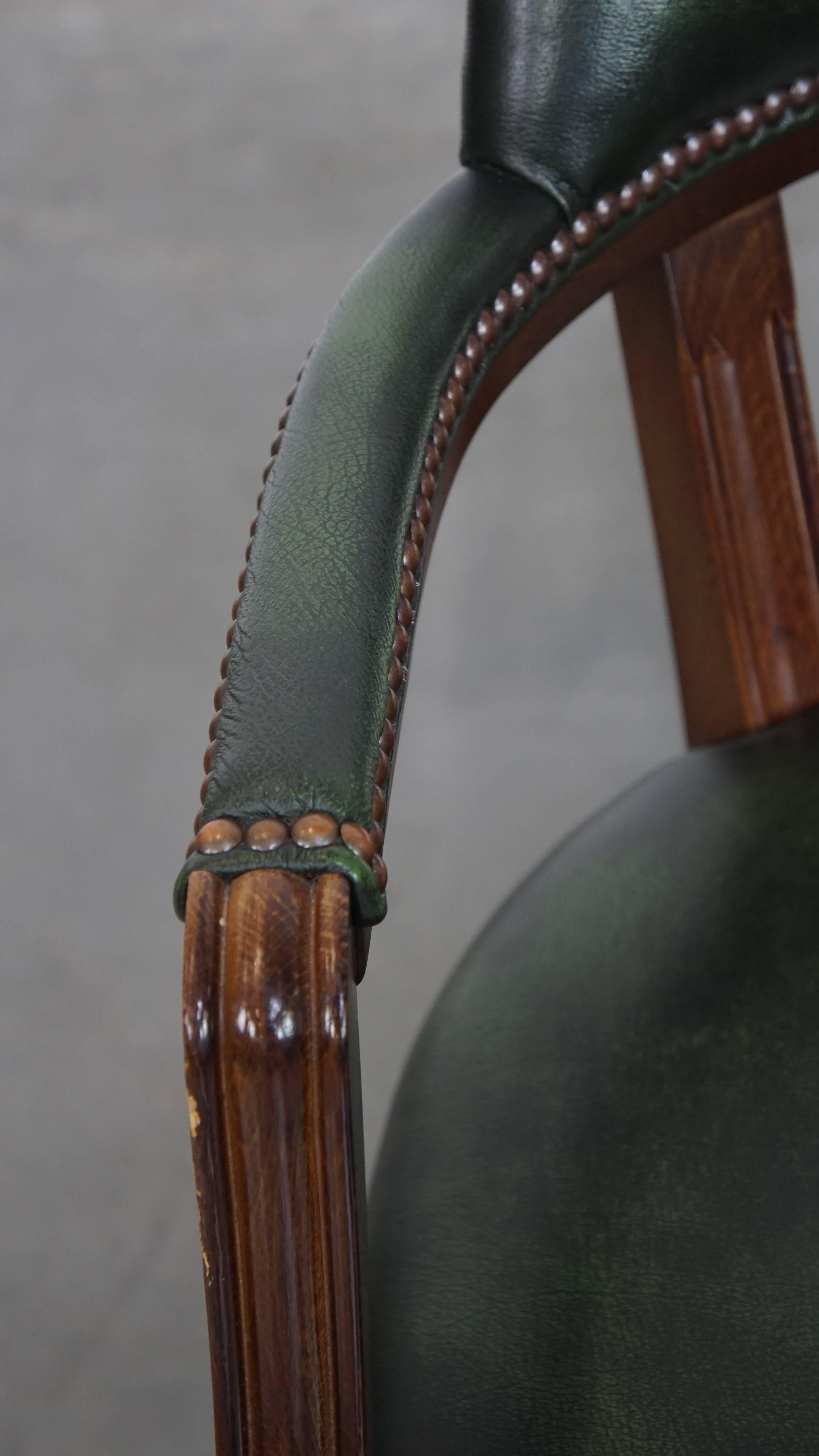 Green Cowhide Leather Chesterfield Office Chair in English Style on Wheels 1