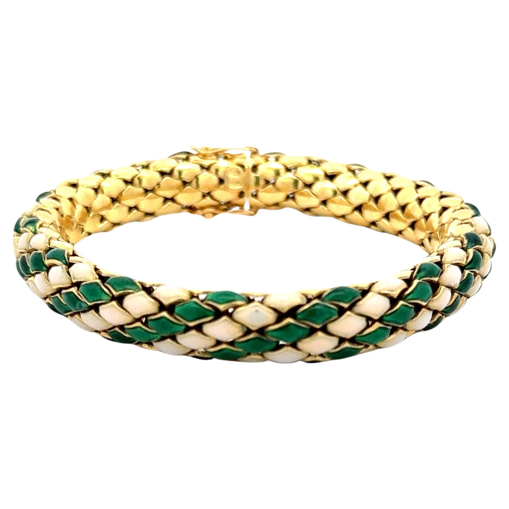 Women's Green & Cream Color Enamel Snake Motif Bracelet 55.9 Grams 18 Karat Yellow Gold For Sale