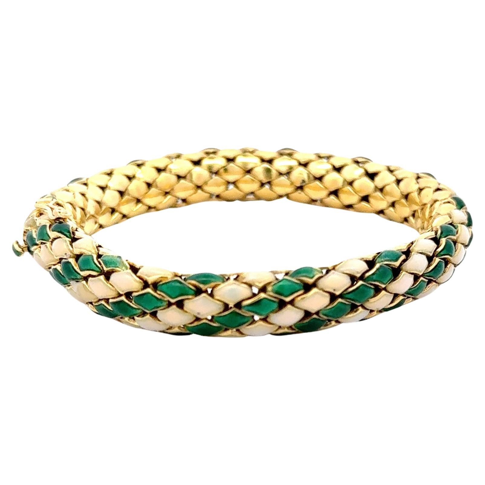 Green & Cream Color Enamel Snake Motif Bracelet 55.9 Grams 18 Karat Yellow Gold For Sale 1