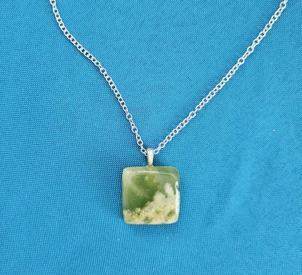 Green & Cream Semiprecious Stone Pendant Necklace, a Delicate Soft Square Shape In Good Condition For Sale In Warrenton, OR