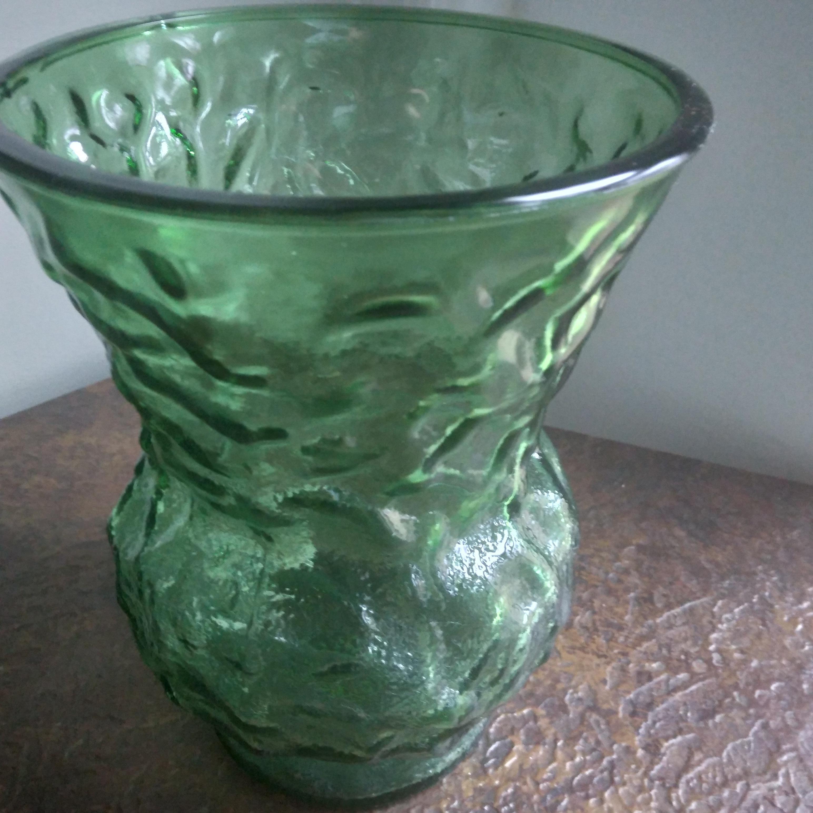 Late 20th Century Green Crinkle Glass Vase by Brody Co. Cleveland, OH  For Sale