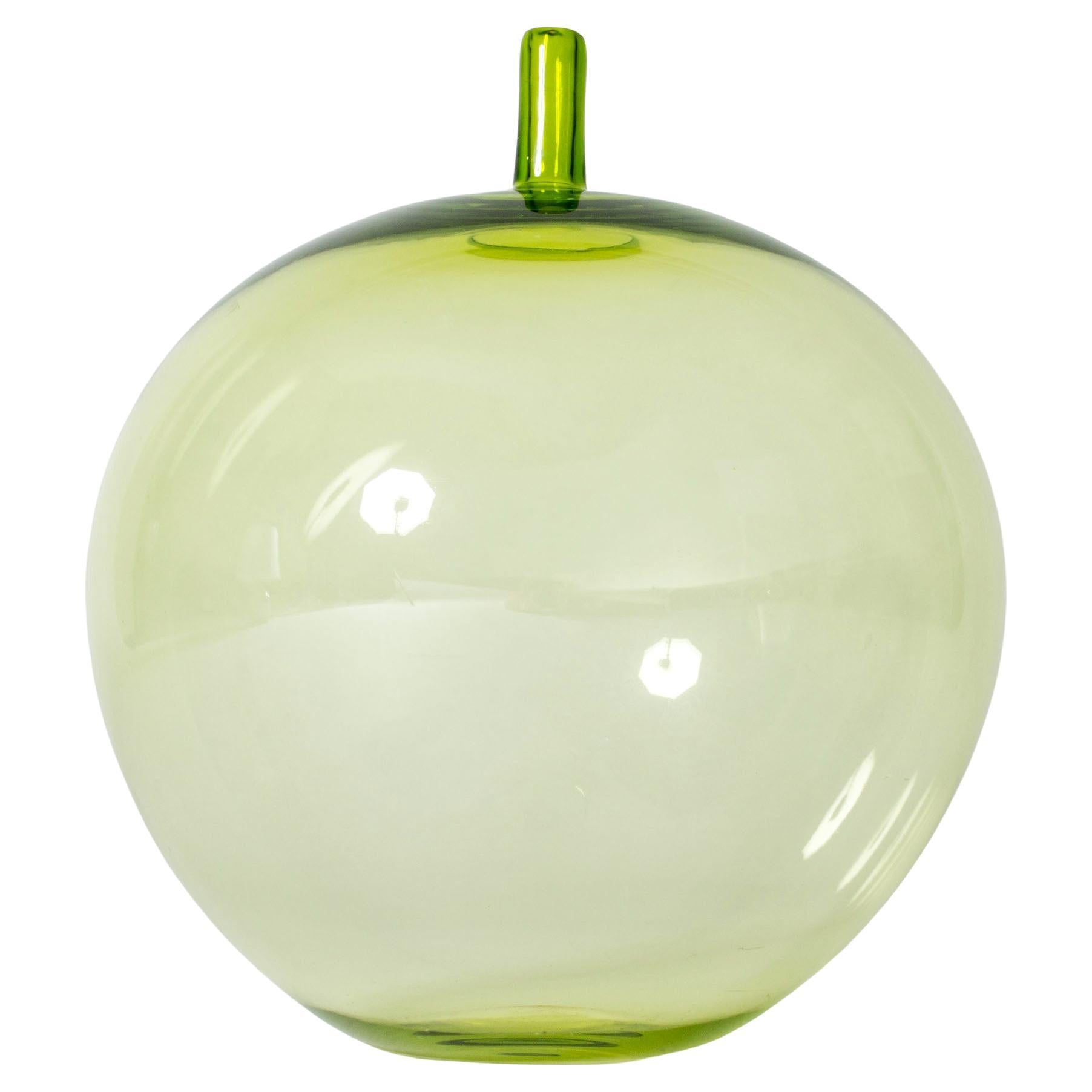 Manzana de cristal verde de Ingeborg Lundin para Orrefors, Suecia, 1957