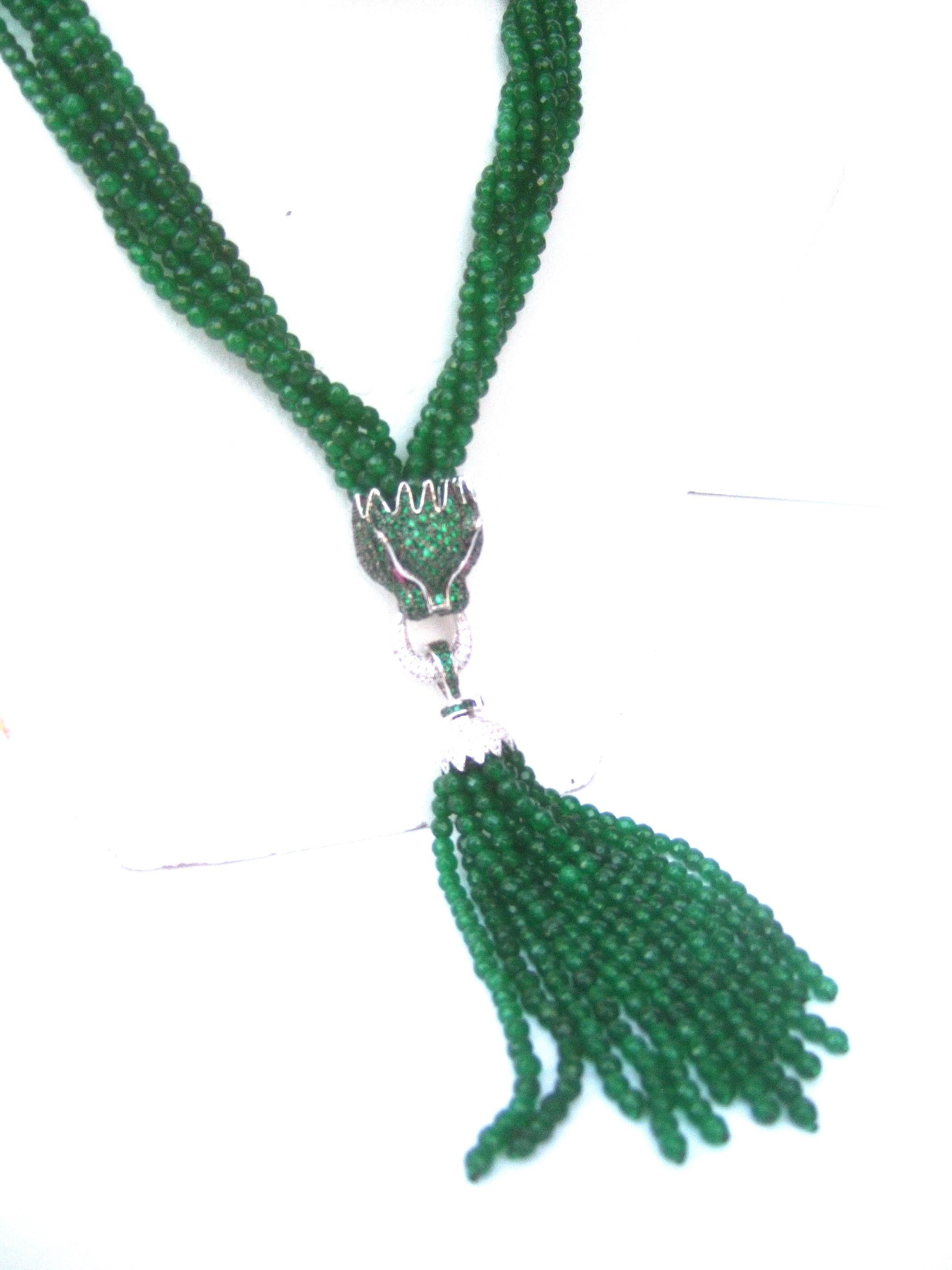 Green Crystal Panther Head Tassel Necklace c. 1990s For Sale 1