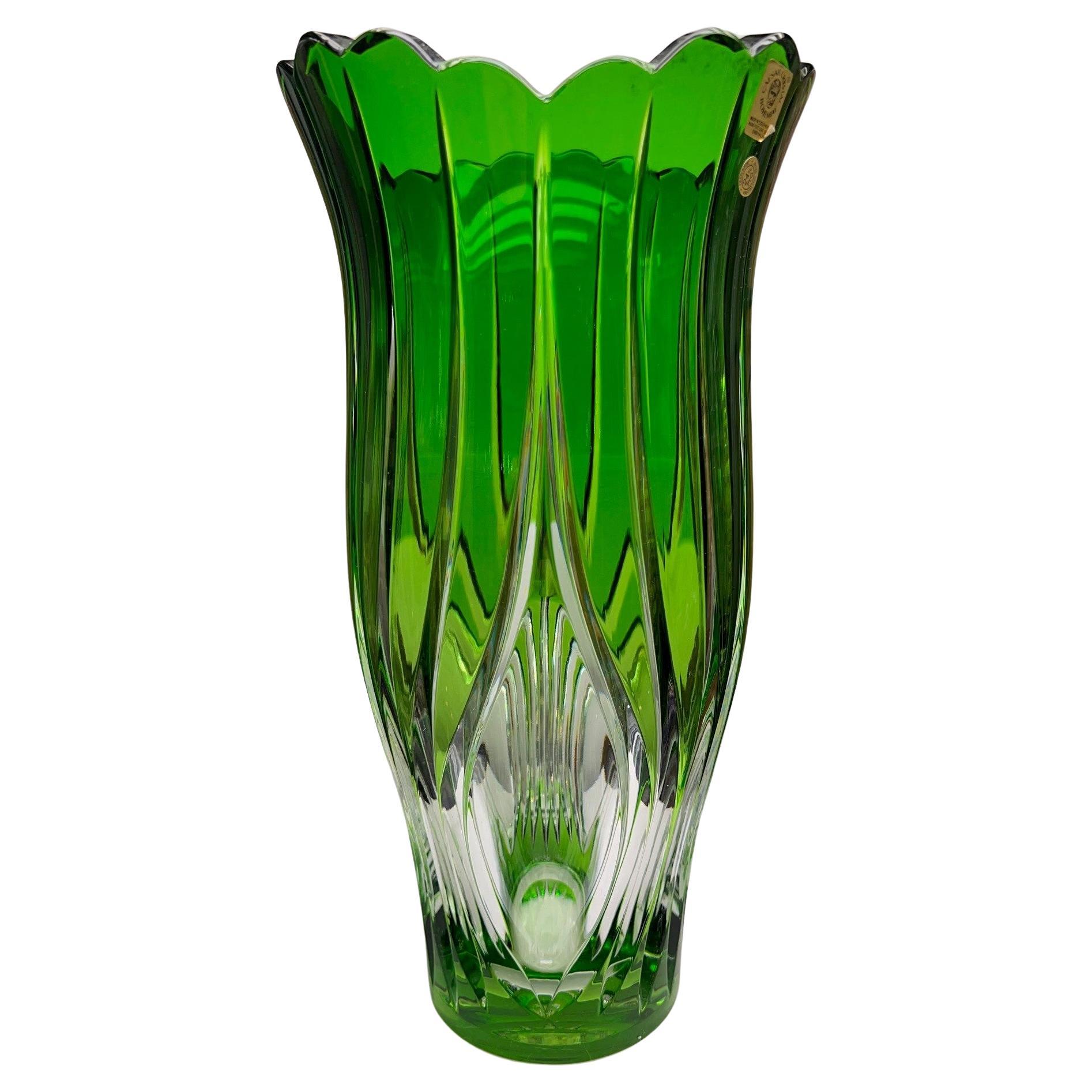 Grüne Kristallvase von Caesar Crystal Bohemiae Co. Tschechische Republik