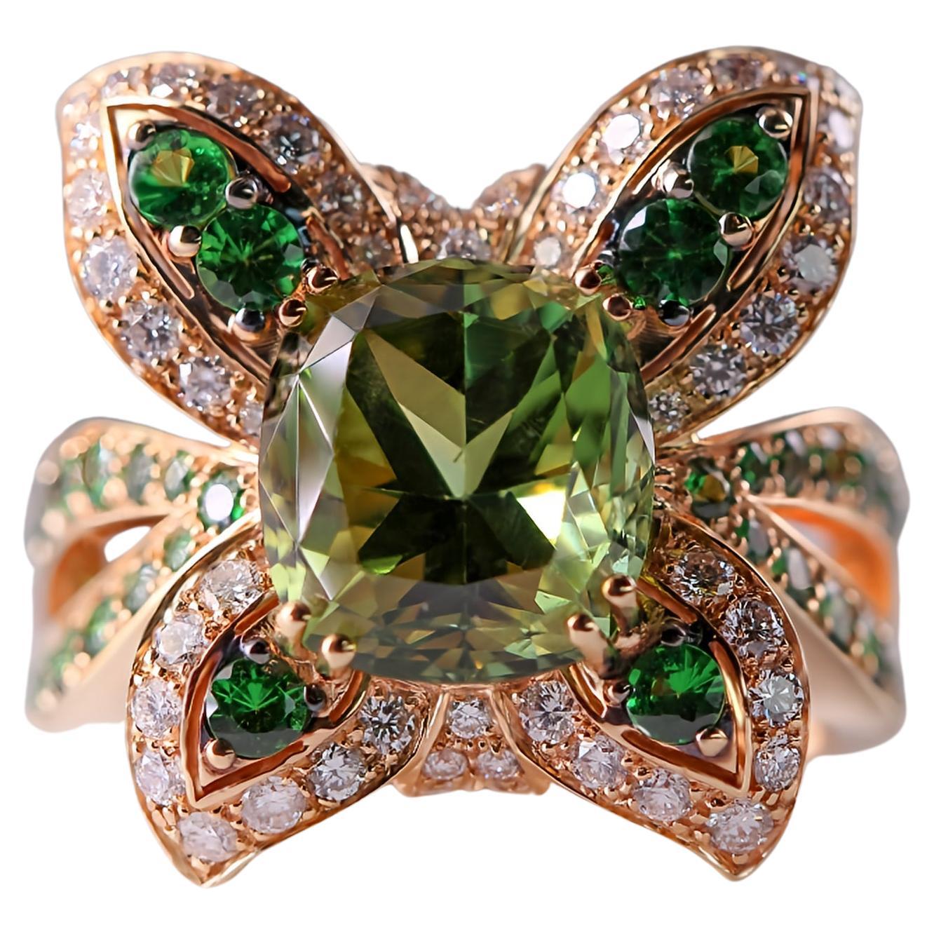 Graceful Green Cushion-Cut Tourmaline Butterfly Ring in 18 Karat Rose Gold For Sale