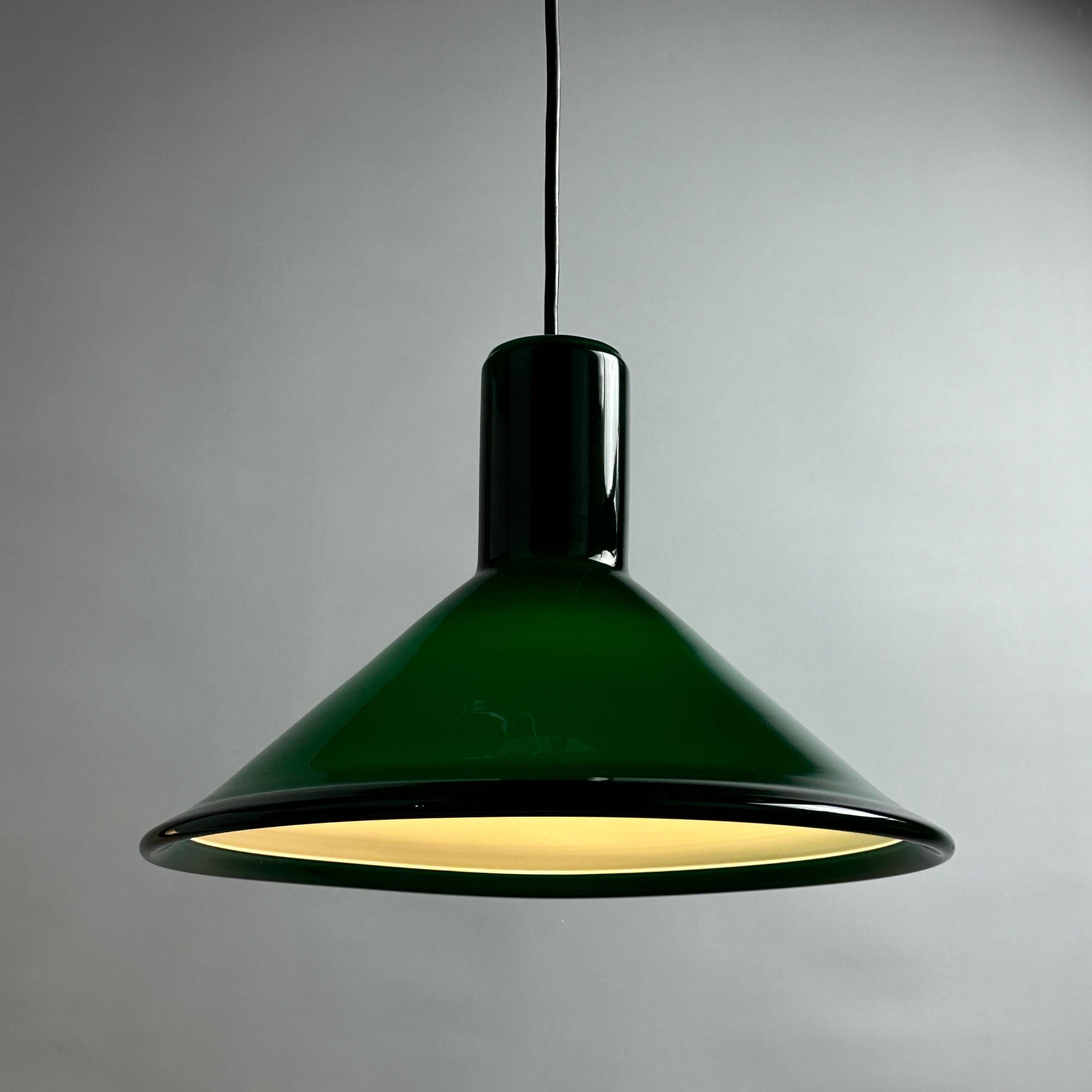Green Danish glass pendant light Model P & T by Michael Bang for Holmegaard 1972 For Sale 1