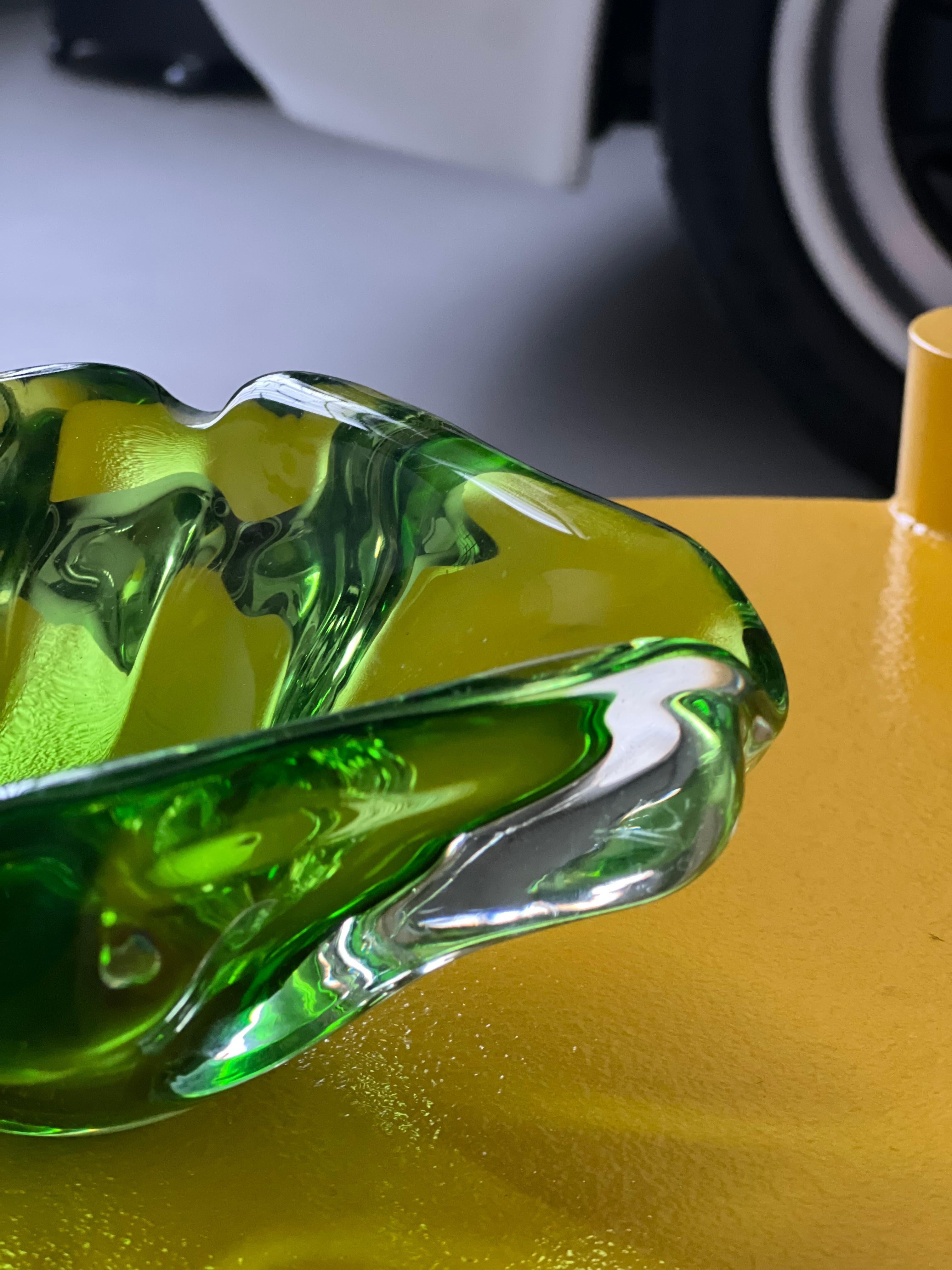 Cristal de Murano verde , cristal contemporáneo de los años 60 hecho a mano en Italia en venta 13