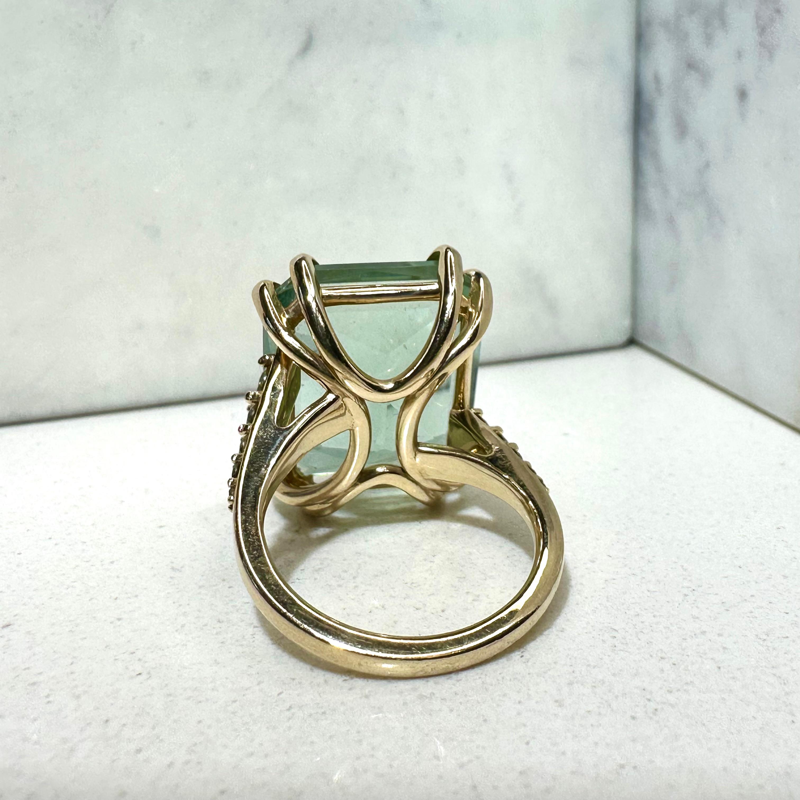 Green Diamond Prasiolite 14k gold cocktail Ring  For Sale 1