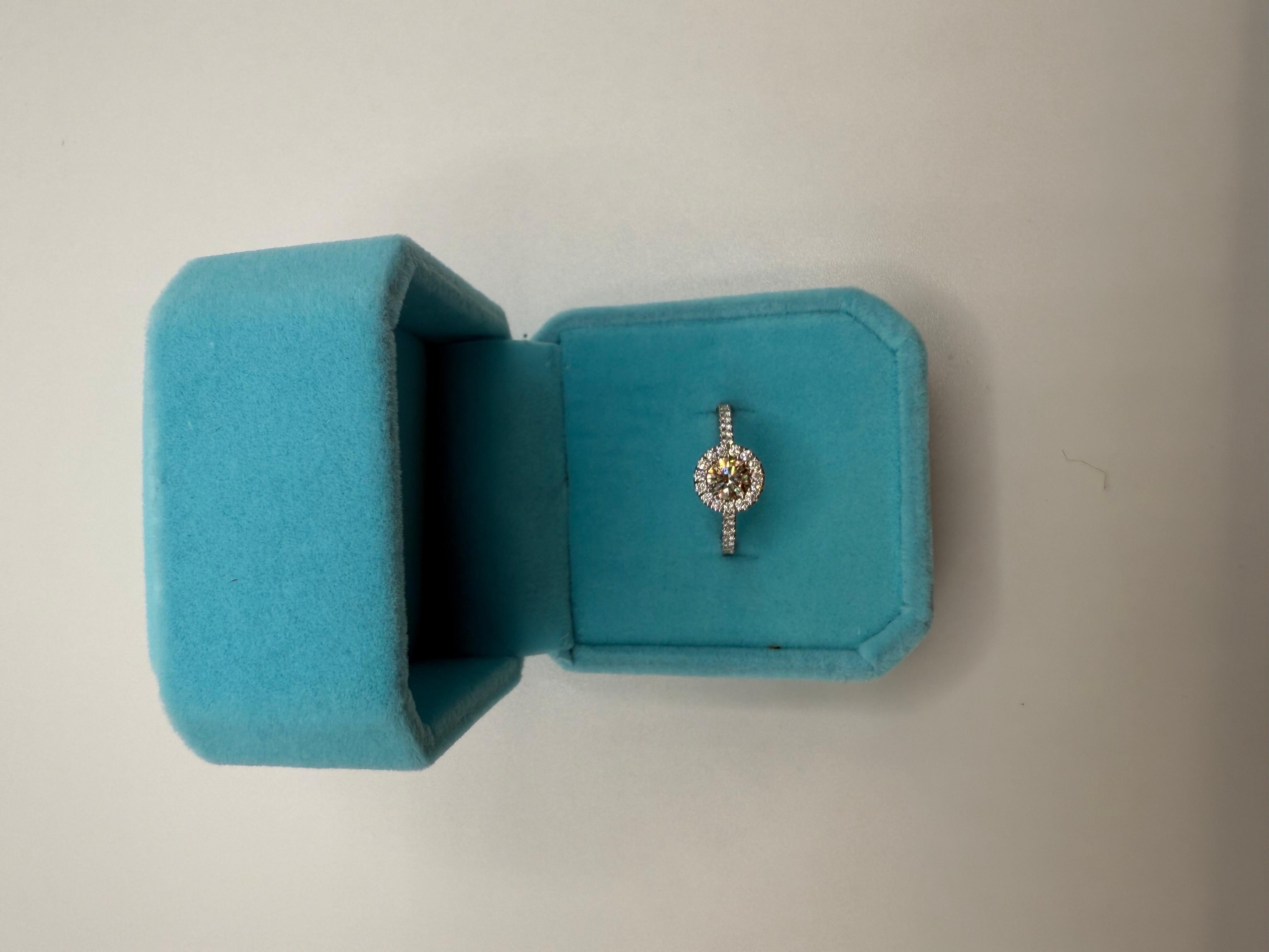 Green Diamond ring 18KT gold Halo engagement ring custom made For Sale 1