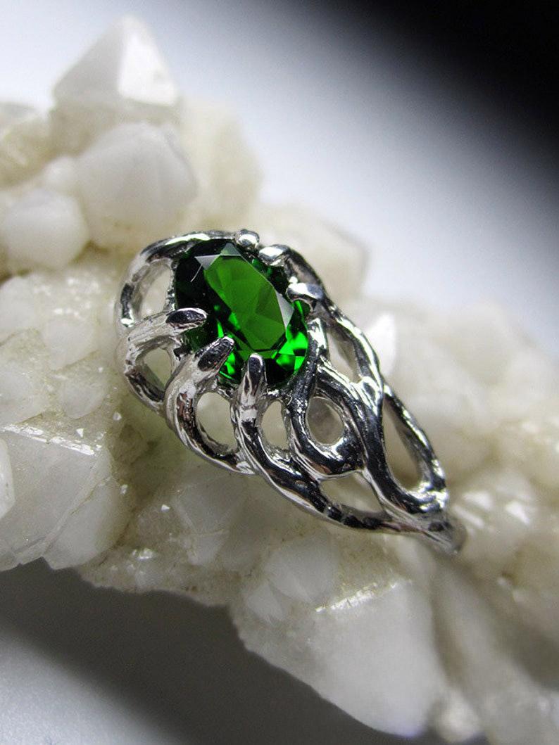 Women's or Men's Green Diopside Silver Pendant Deep Green Gemstone  For Sale