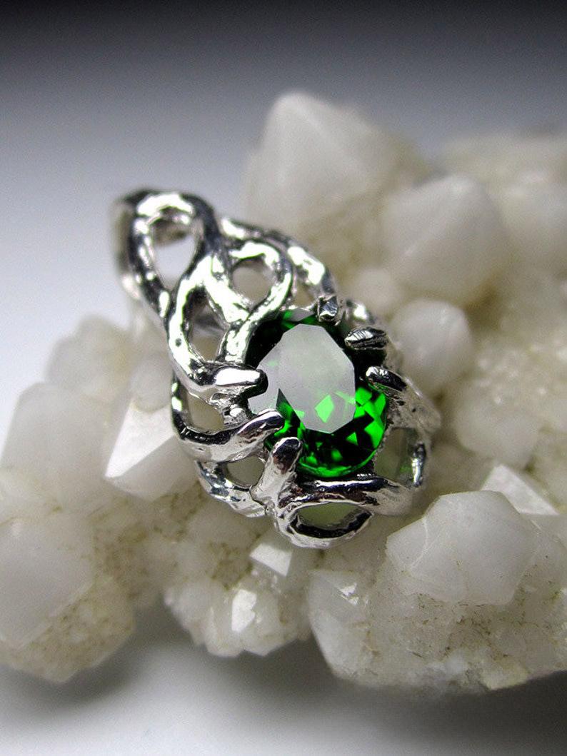 Green Diopside Silver Pendant Deep Green Gemstone  For Sale 1