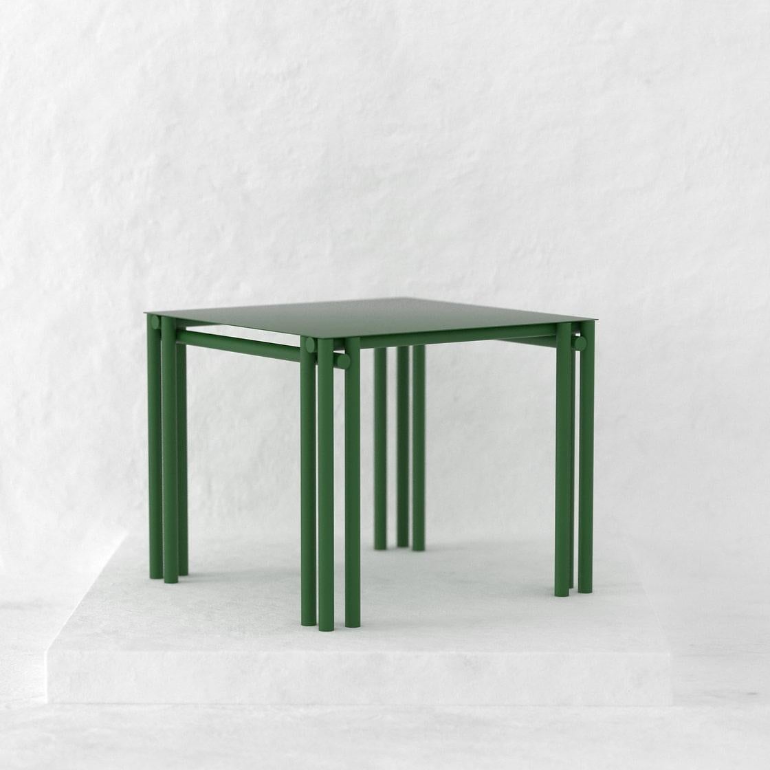 Moderne Table de salle à manger carrée Dolmen verte en vente