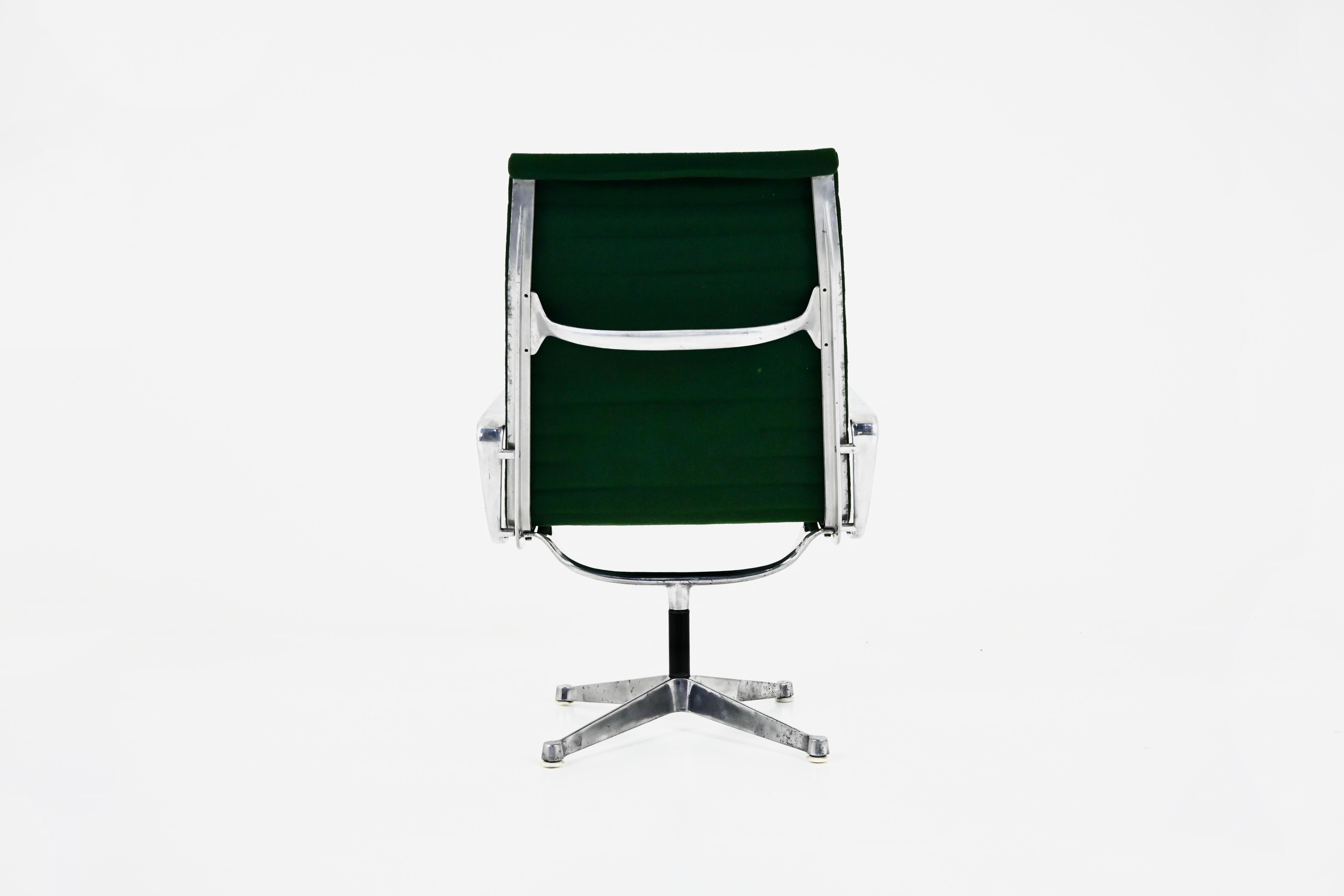 Sillón Green EA124 de Charles and Ray Eames para Herman Miller, años 70 finales del siglo XX en venta