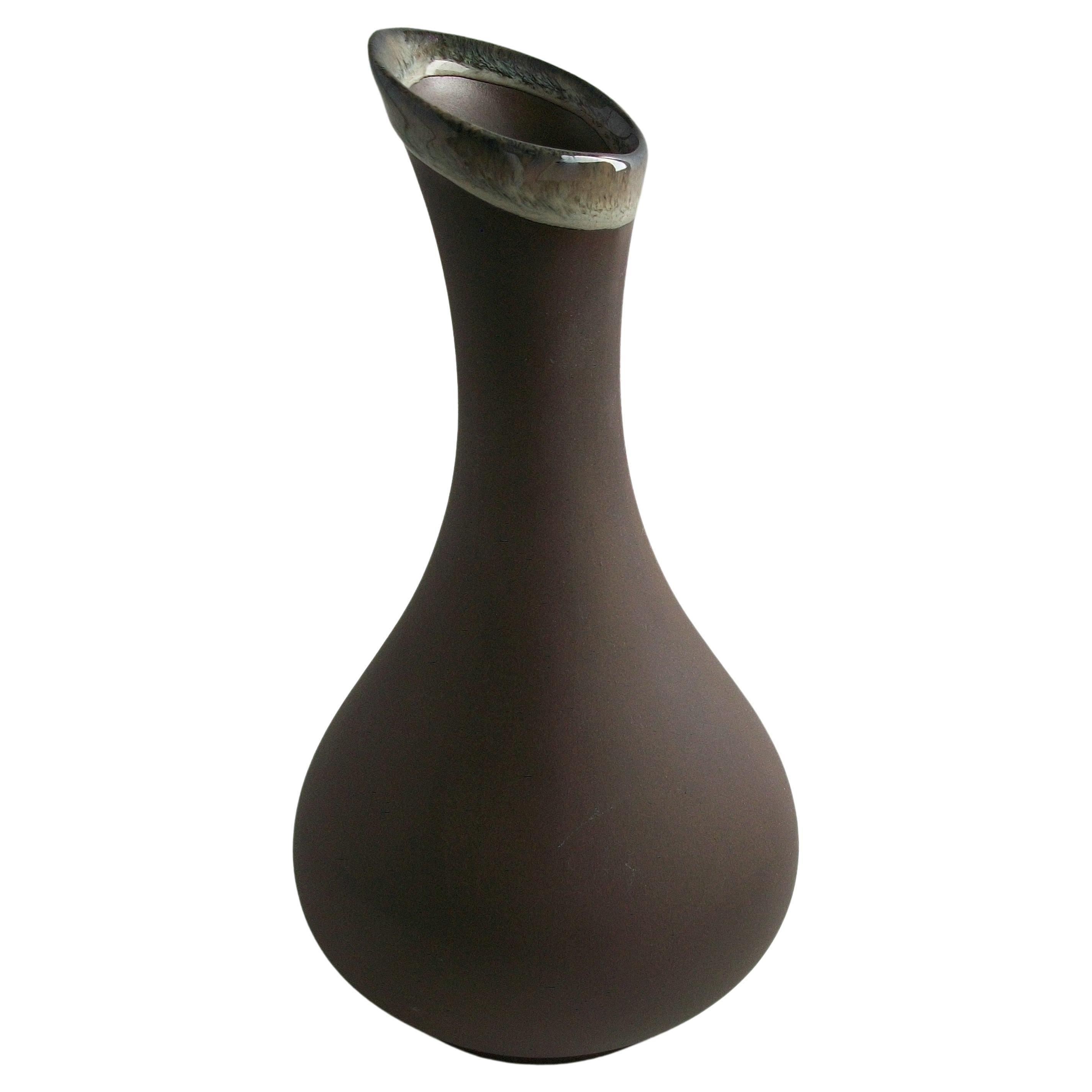 GREEN EARTH – Vintage Studio-Keramik-Vase mit glasiertem Rand – spätes 20. Jahrhundert