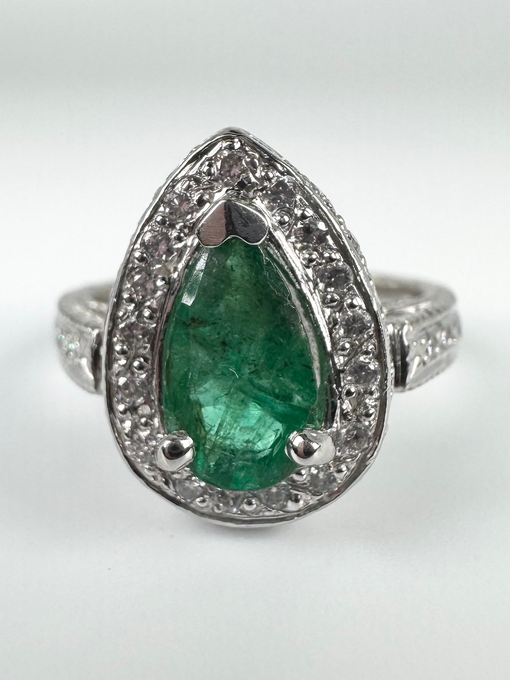 Green Emerald and Diamond Cocktail Ring Platinum Diamond Cocktail Ring In New Condition For Sale In Jupiter, FL