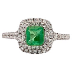 Bague de fiançailles double halo en or blanc 18k avec émeraude verte et diamant
