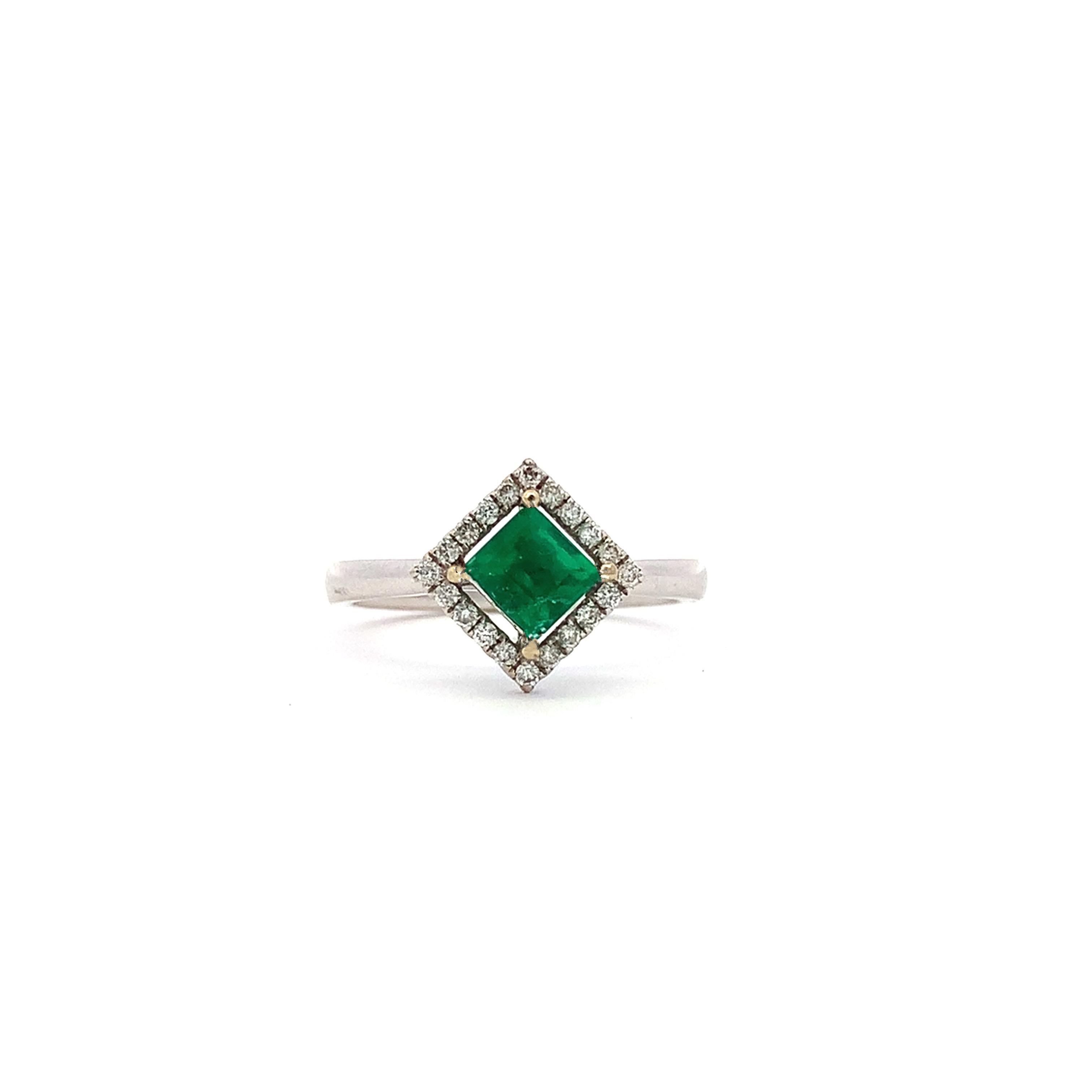 Emerald Cut Green emerald and diamond halo engagement ring 18k white gold For Sale
