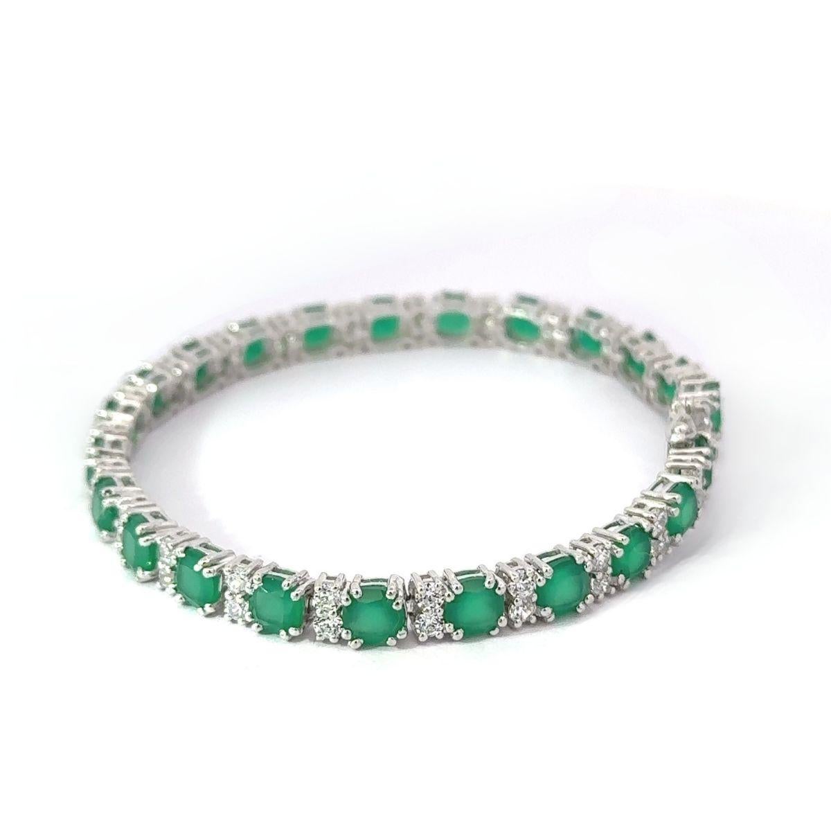 Modernist Zirconia & Emerald Gem Line Tennis Bracelet Best Gift for Wife in 925 Silver For Sale