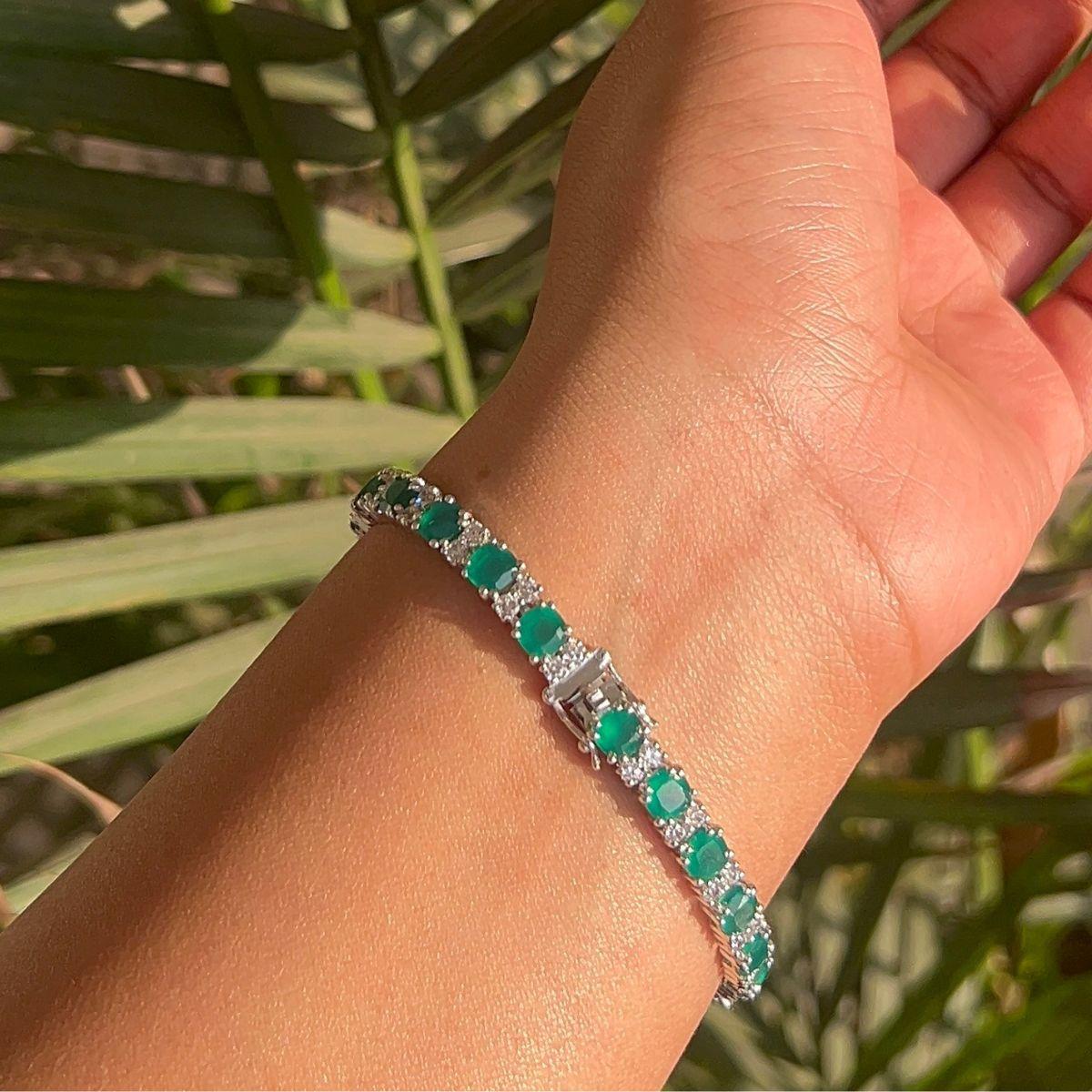 Zirconia & Emerald Gem Line Tennis Bracelet Best Gift for Wife in 925 Silver For Sale 2