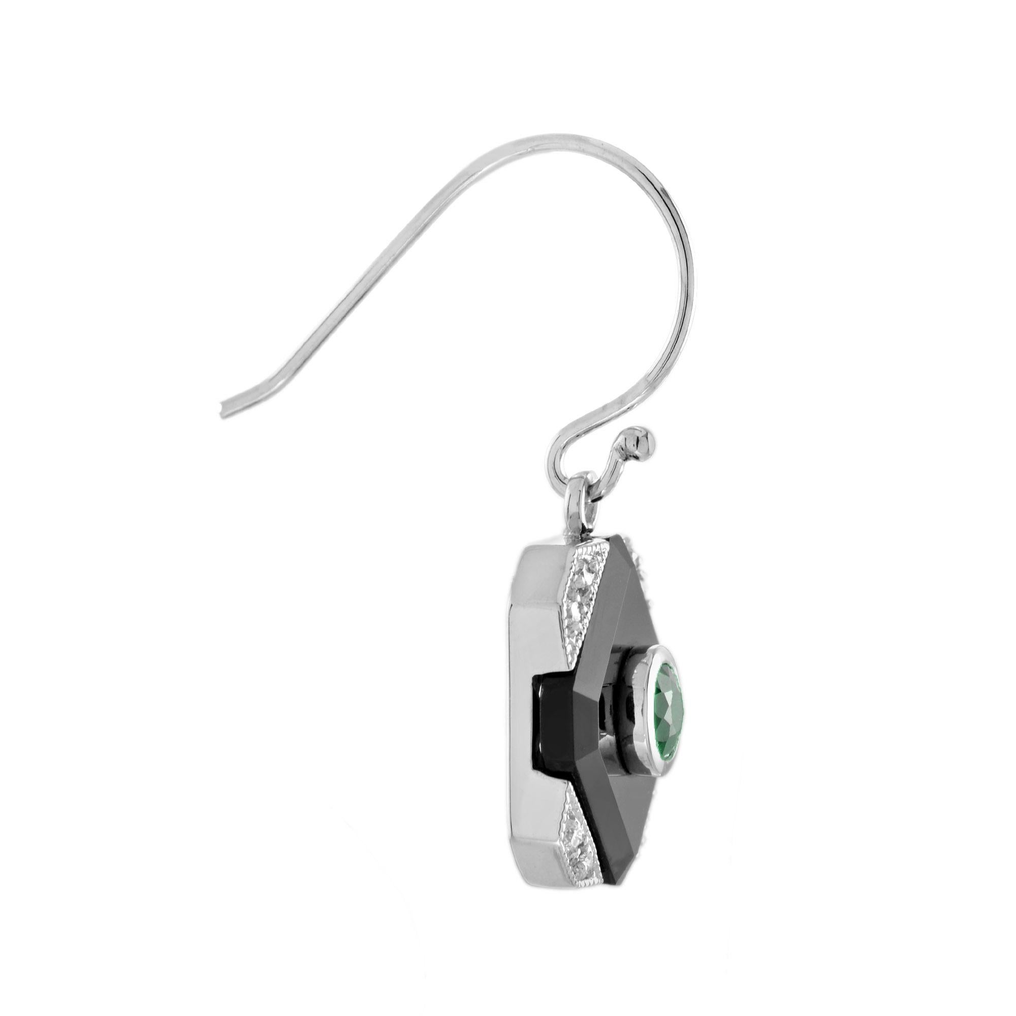 Green Emerald Black Onyx Diamond Art Deco Style Dangle 14K White Gold Earrings Corte redondo en venta