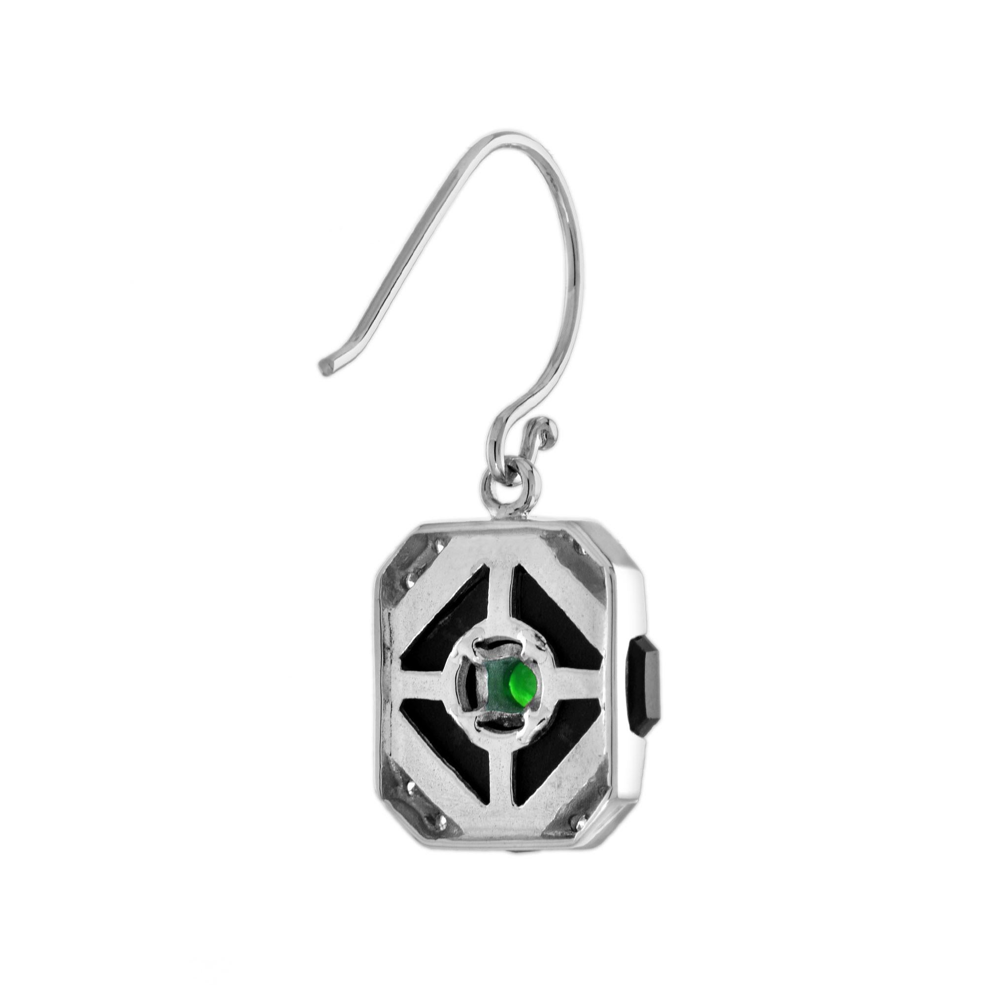Green Emerald Black Onyx Diamond Art Deco Style Dangle 14K White Gold Earrings en Nuevo estado para la venta en Oakton, VA