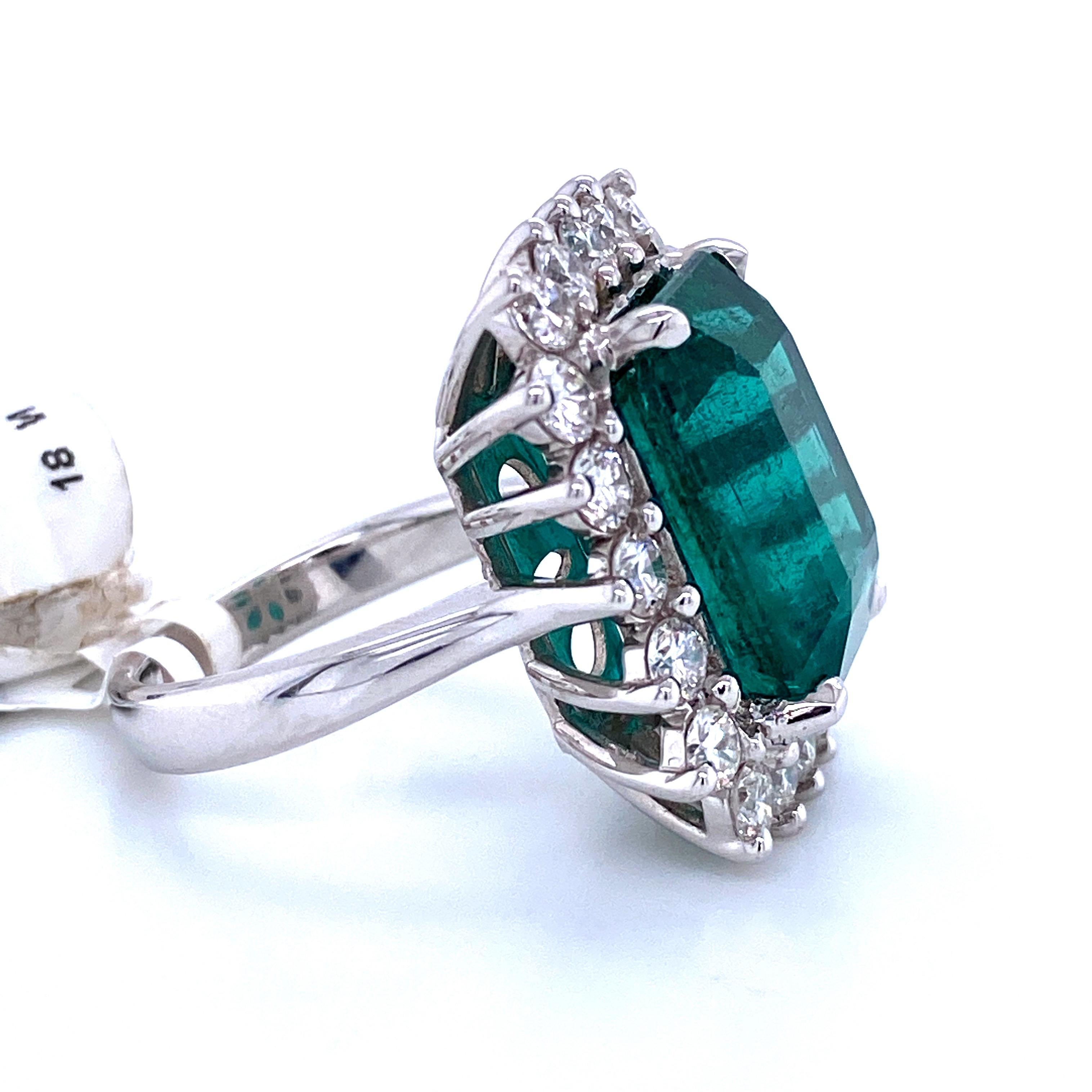 Green Emerald Cut Diamond Cocktail Ring 14.45 Carat 18 Karat White Gold 2