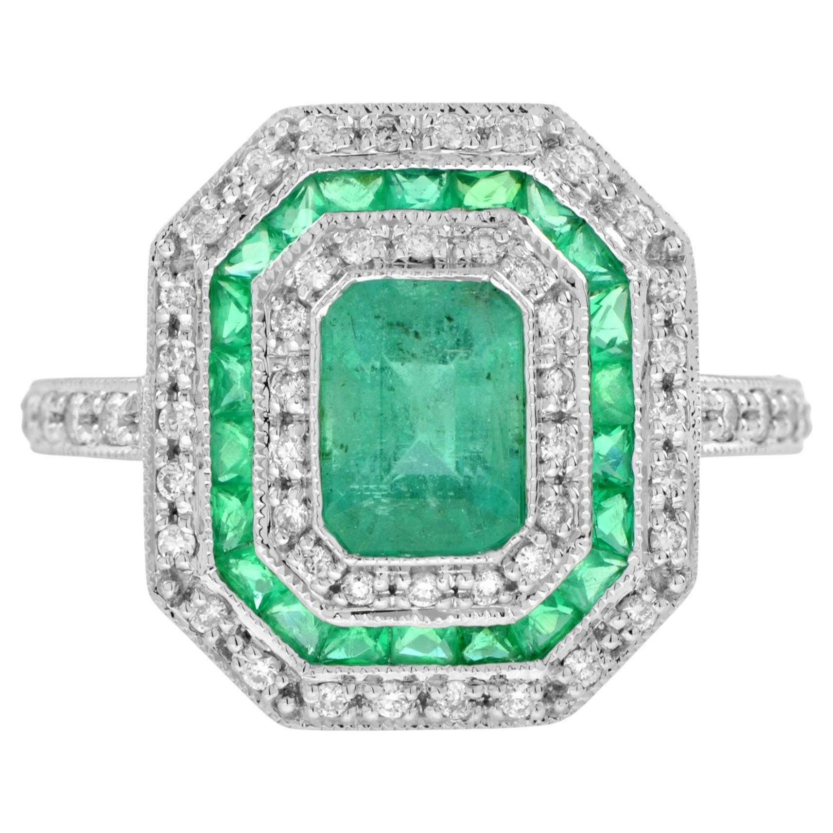 Bague de fiançailles en or avec double halo de style Art Deco, émeraude verte et diamant en vente