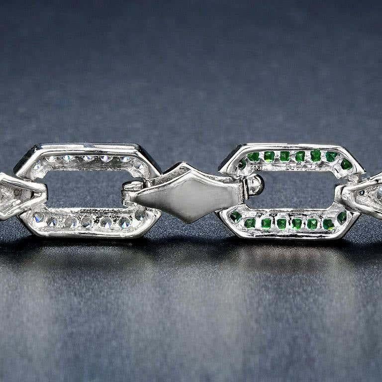 Taille ronde Green Emerald & Diamond Art Deco Style Inspired Link 14K White Gold Bracelet en vente