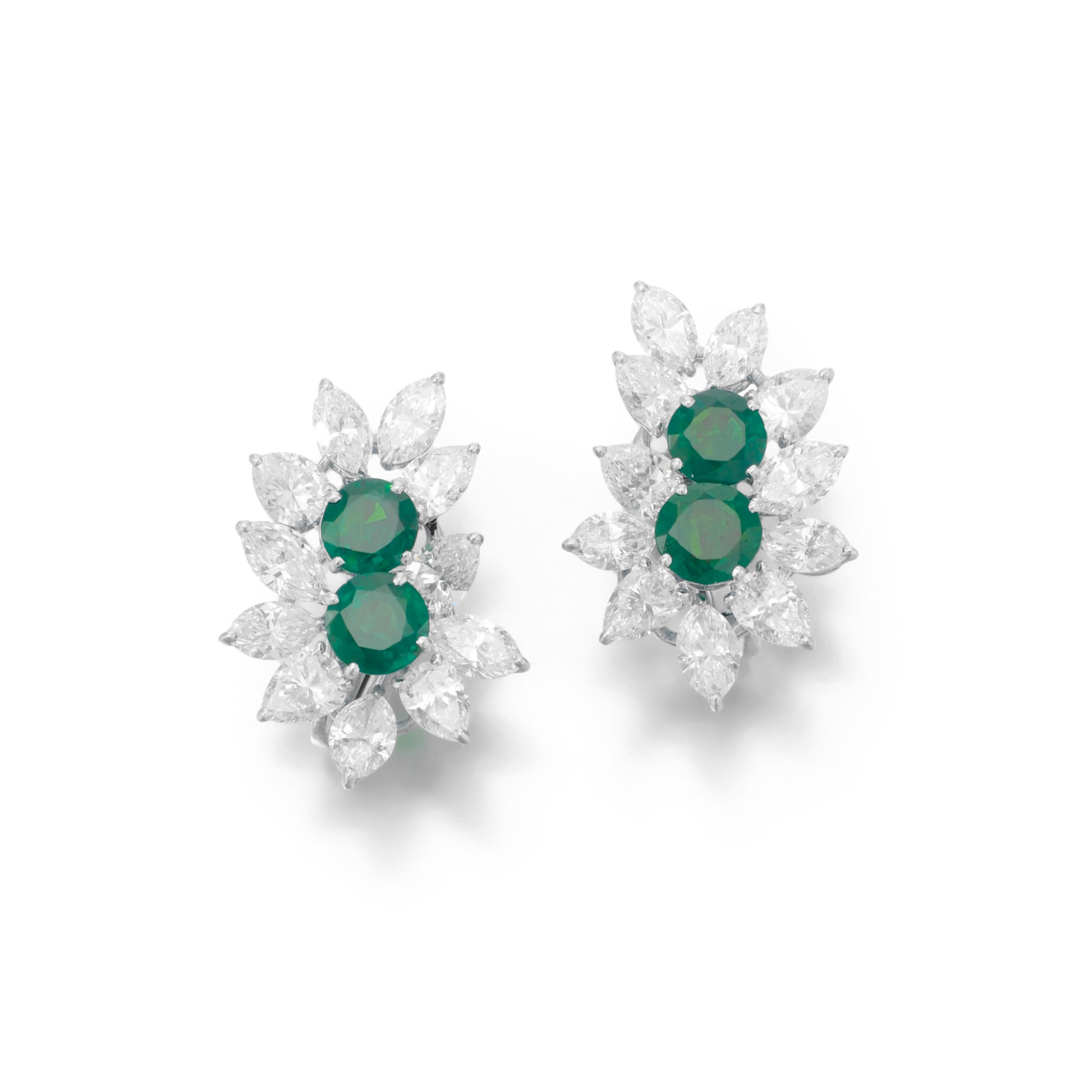 Green Emerald Diamond Floral Design Earrings In New Condition For Sale In Chicago, IL