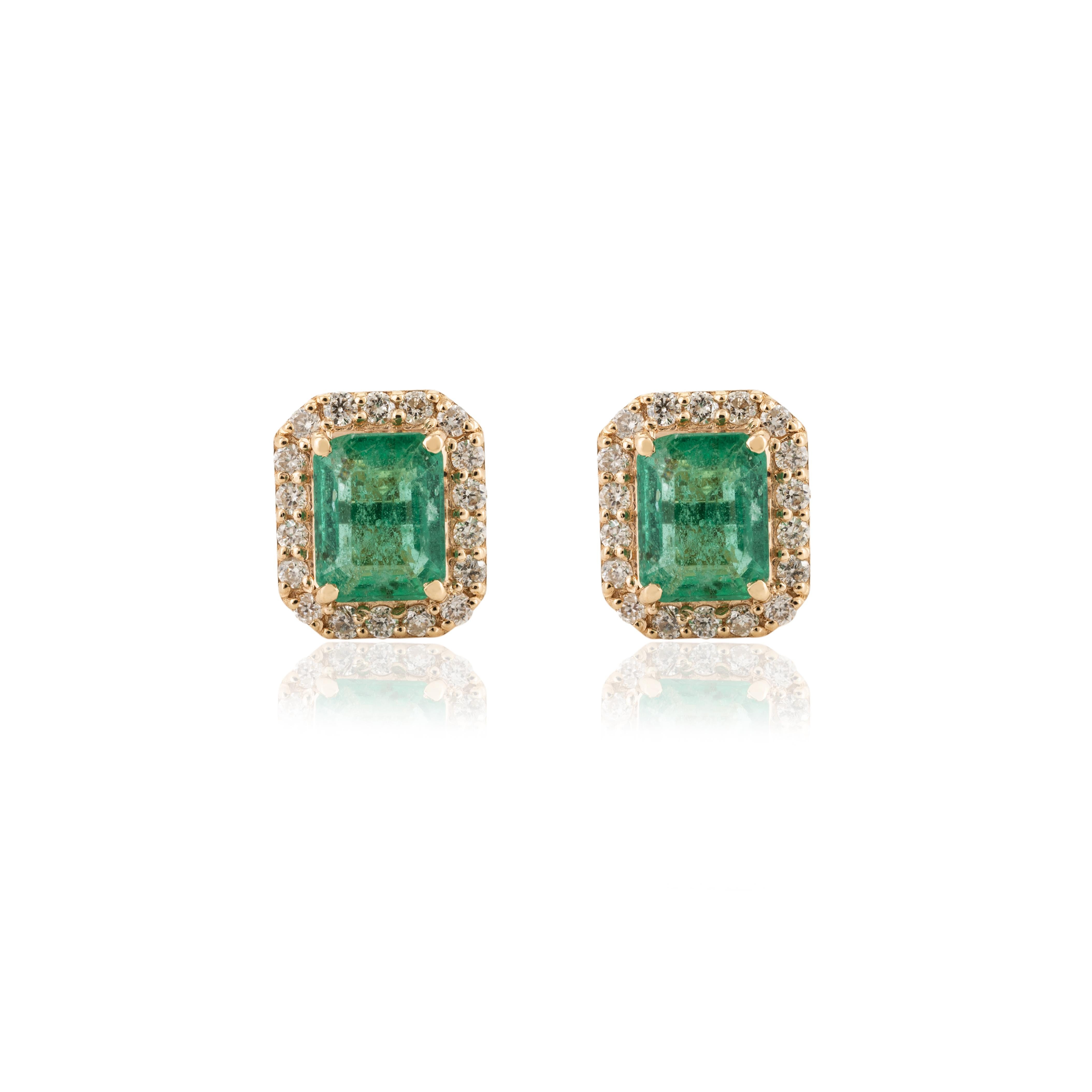 Contemporary Green Emerald Diamond Halo Stud Earrings in 18k Solid Yellow Gold For Sale