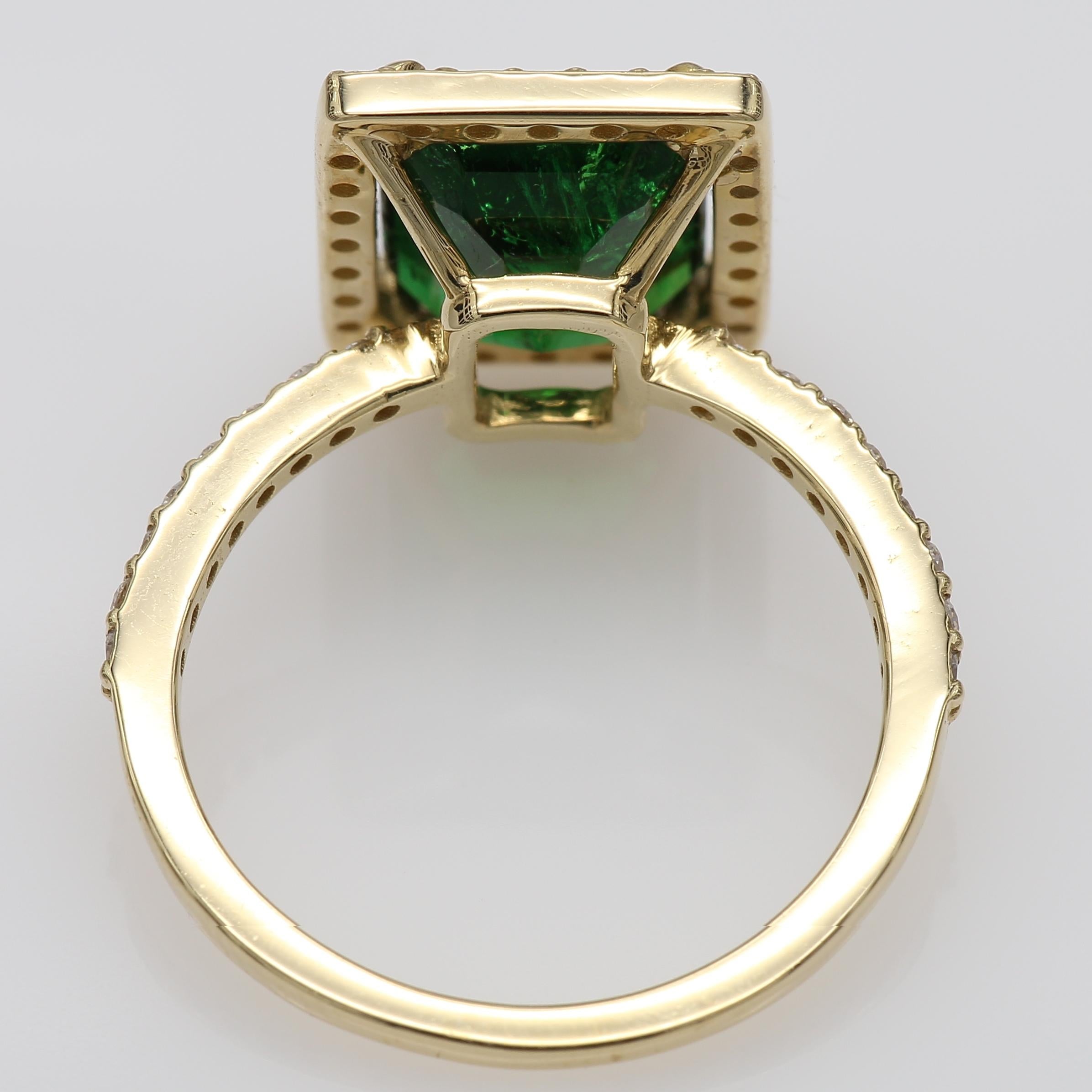 Green Emerald Diamond Ring Total Carat Weight 4.10 Carat in 14 K Yellow Gold For Sale 3