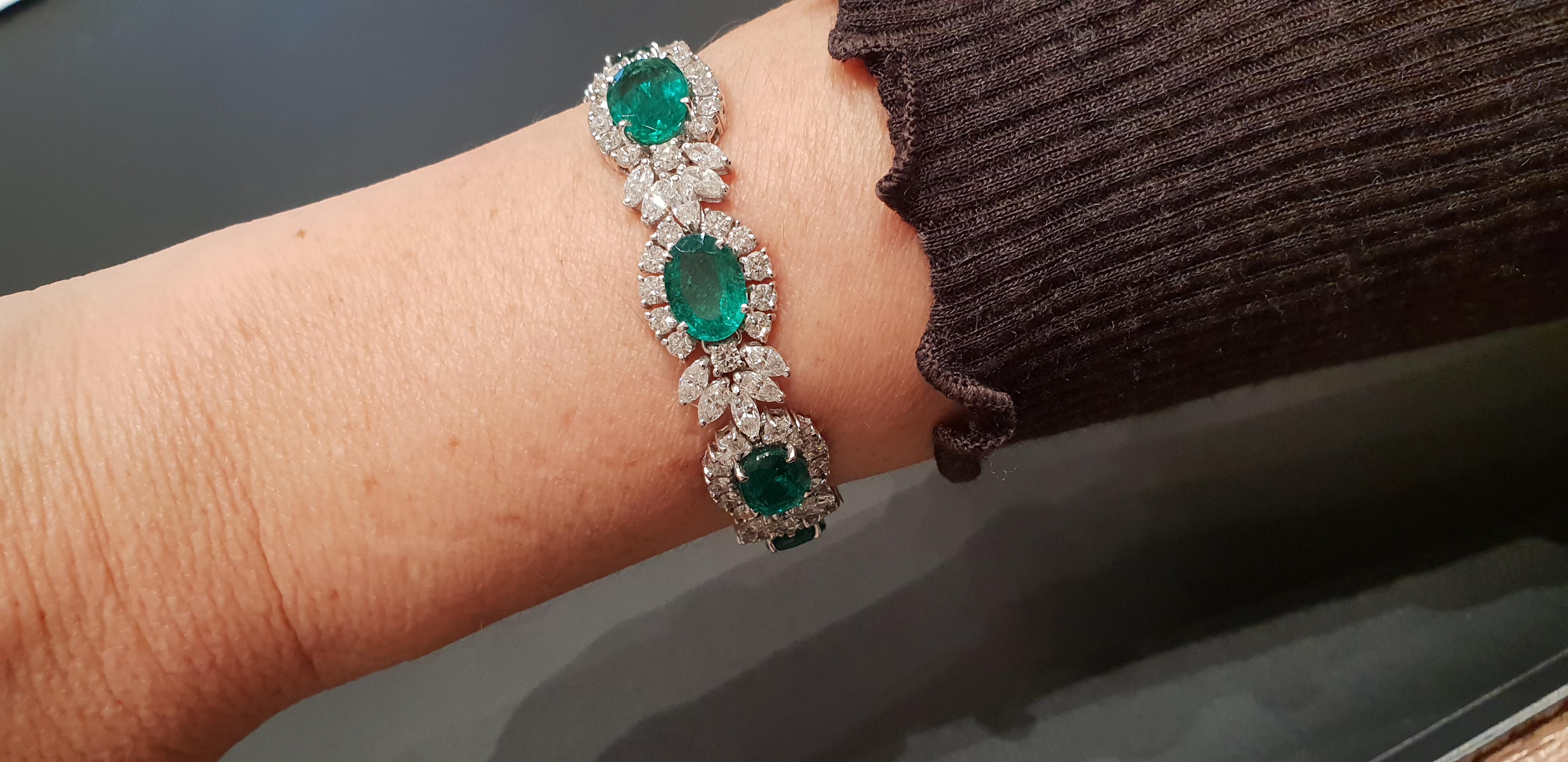 Green Emerald Diamond White Gold Link Bracelet For Sale 1