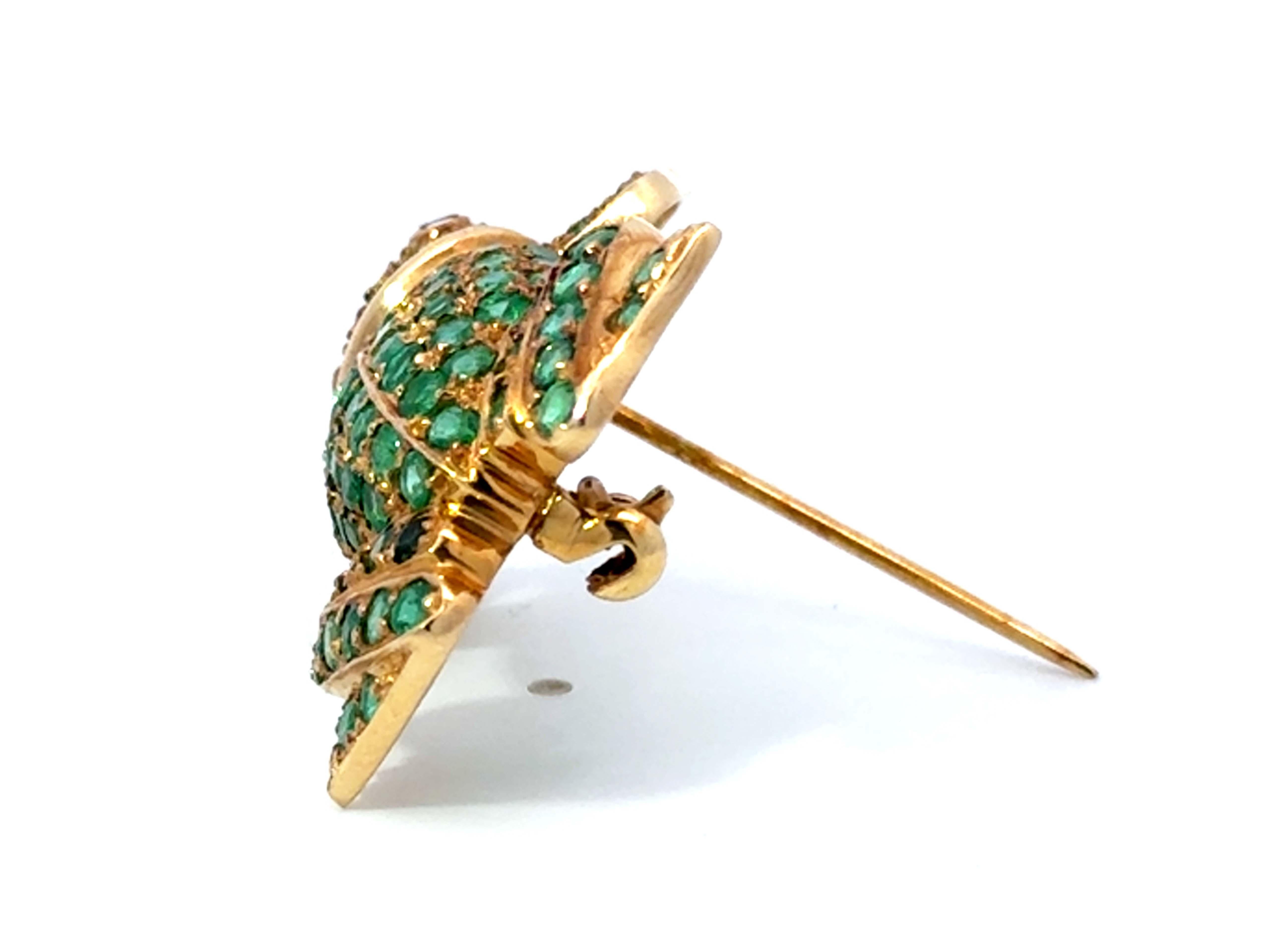Women's or Men's Green Emerald Frog Diamond Eyes Brooch 18k Yellow Gold For Sale