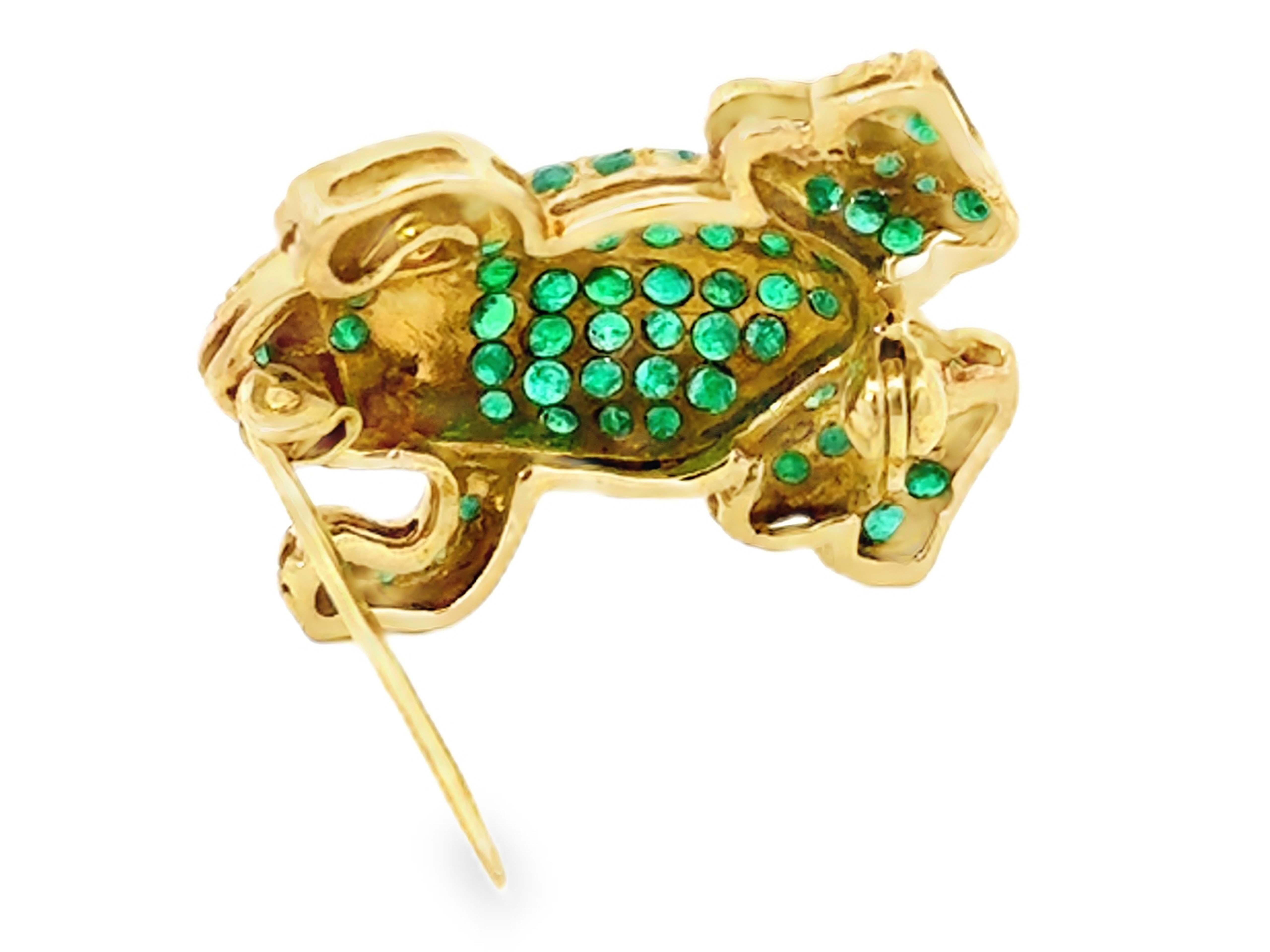 Green Emerald Frog with Diamond Eyes Brooch 18k Yellow Gold For Sale 2