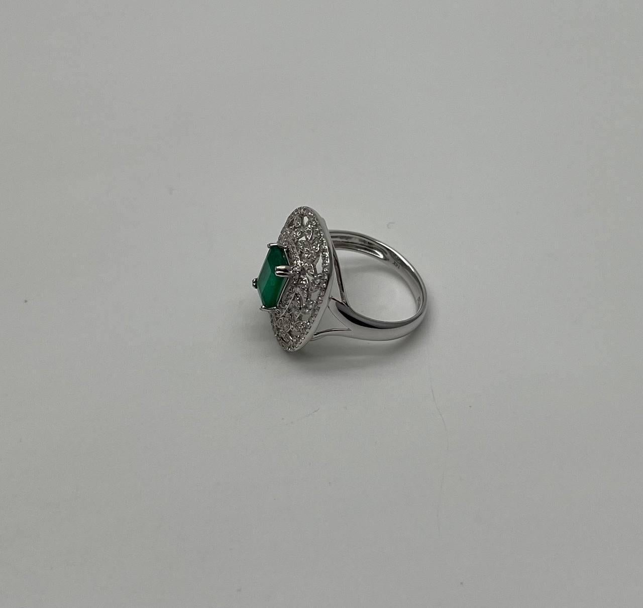 Green Emerald Leaf Leaves Wreath Diamond Halo 14K White Gold Cocktail Ring In New Condition For Sale In Oakton, VA