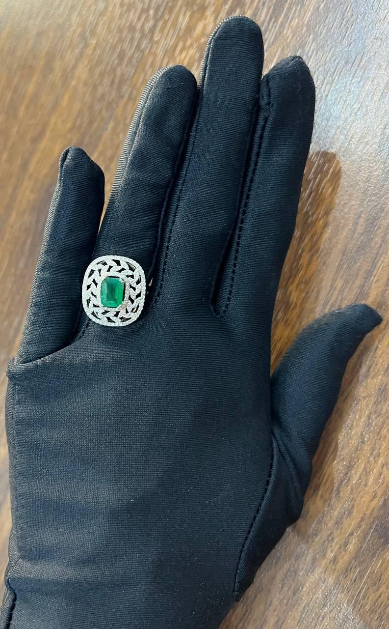 Green Emerald Leaf Leaves Wreath Diamond Halo 14K White Gold Cocktail Ring For Sale 3