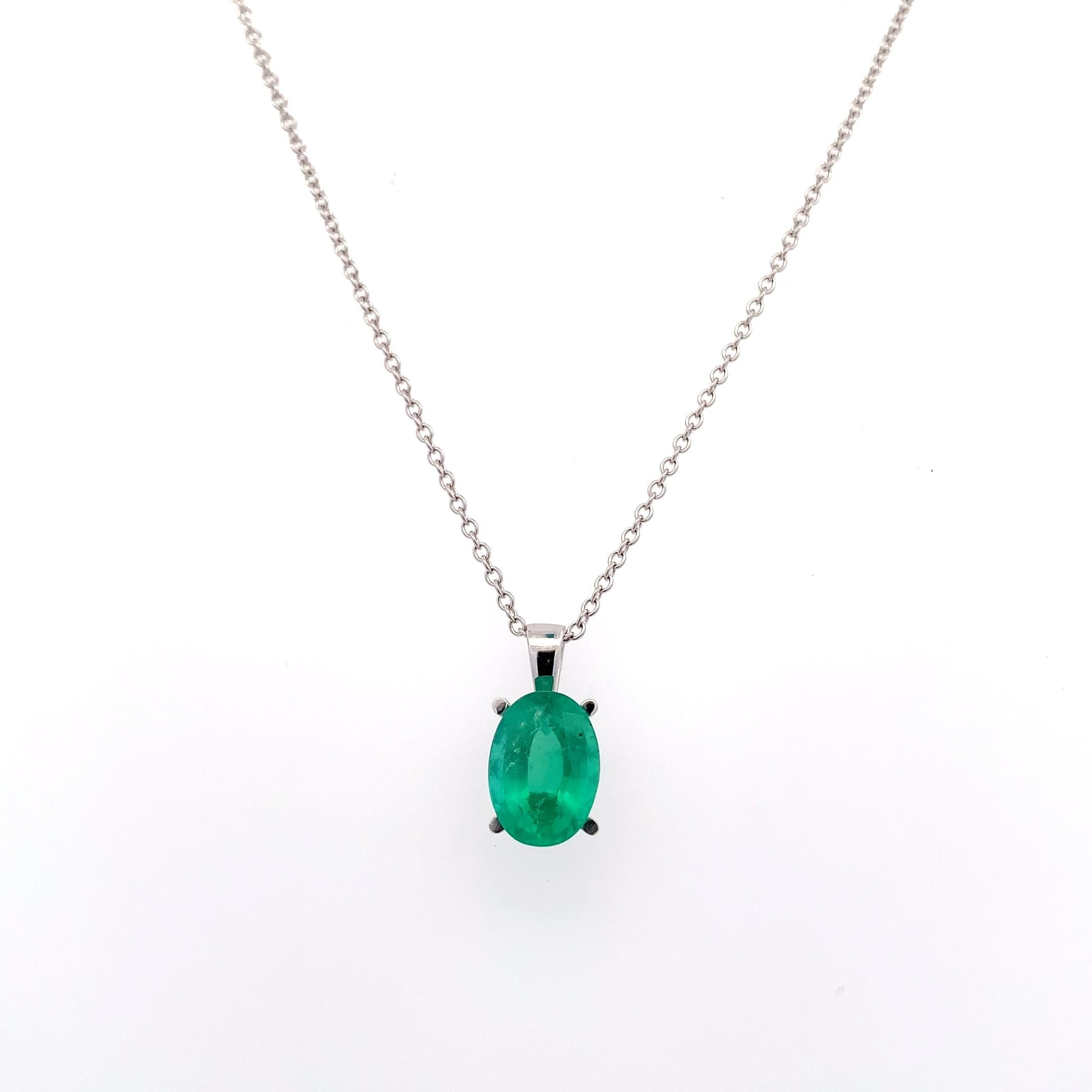 Collana con smeraldo verde in oro bianco 18 carati In condizioni Nuovo in vendita a London, GB