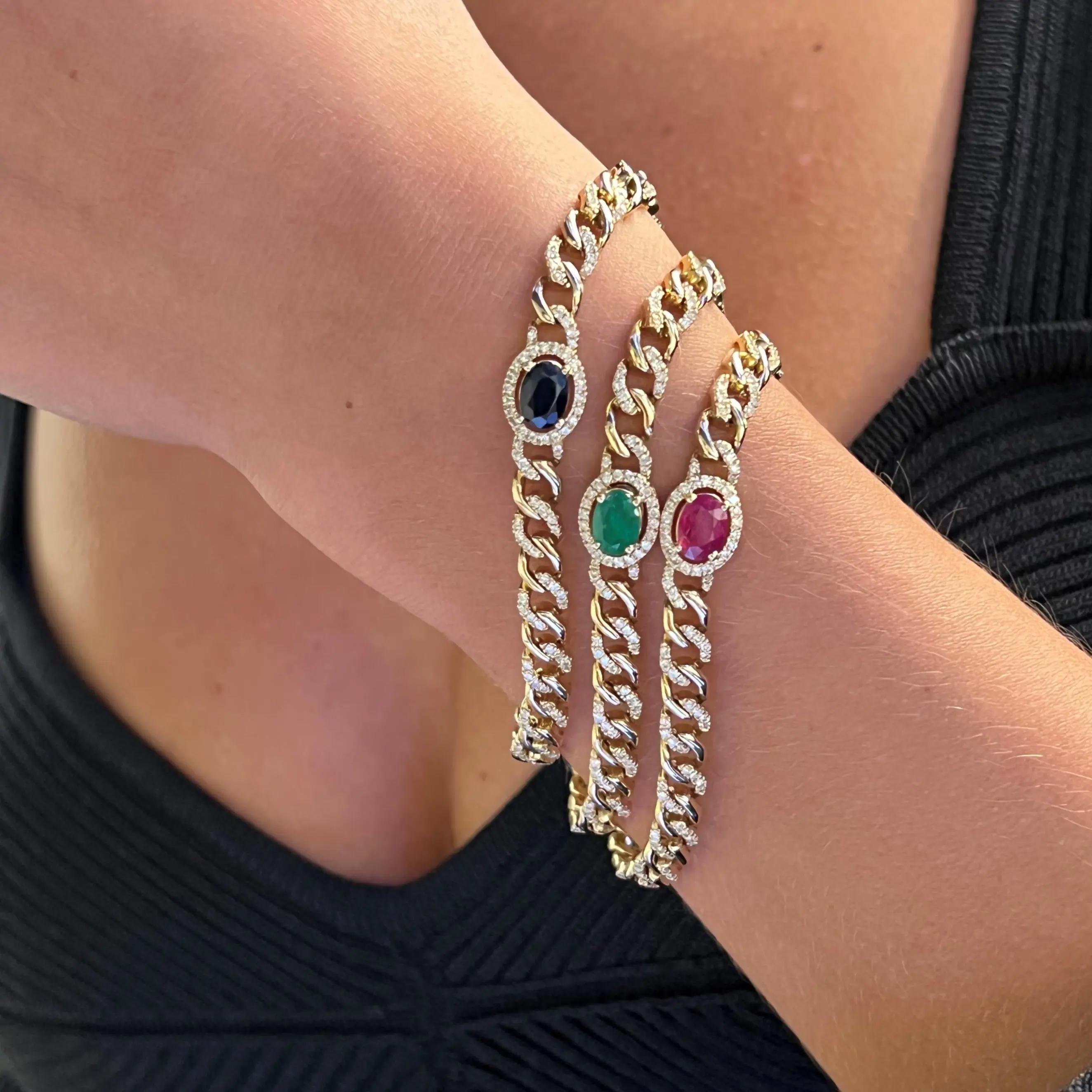 Bracelet en or jaune 14K avec émeraude verte et diamant pavé Pour femmes en vente
